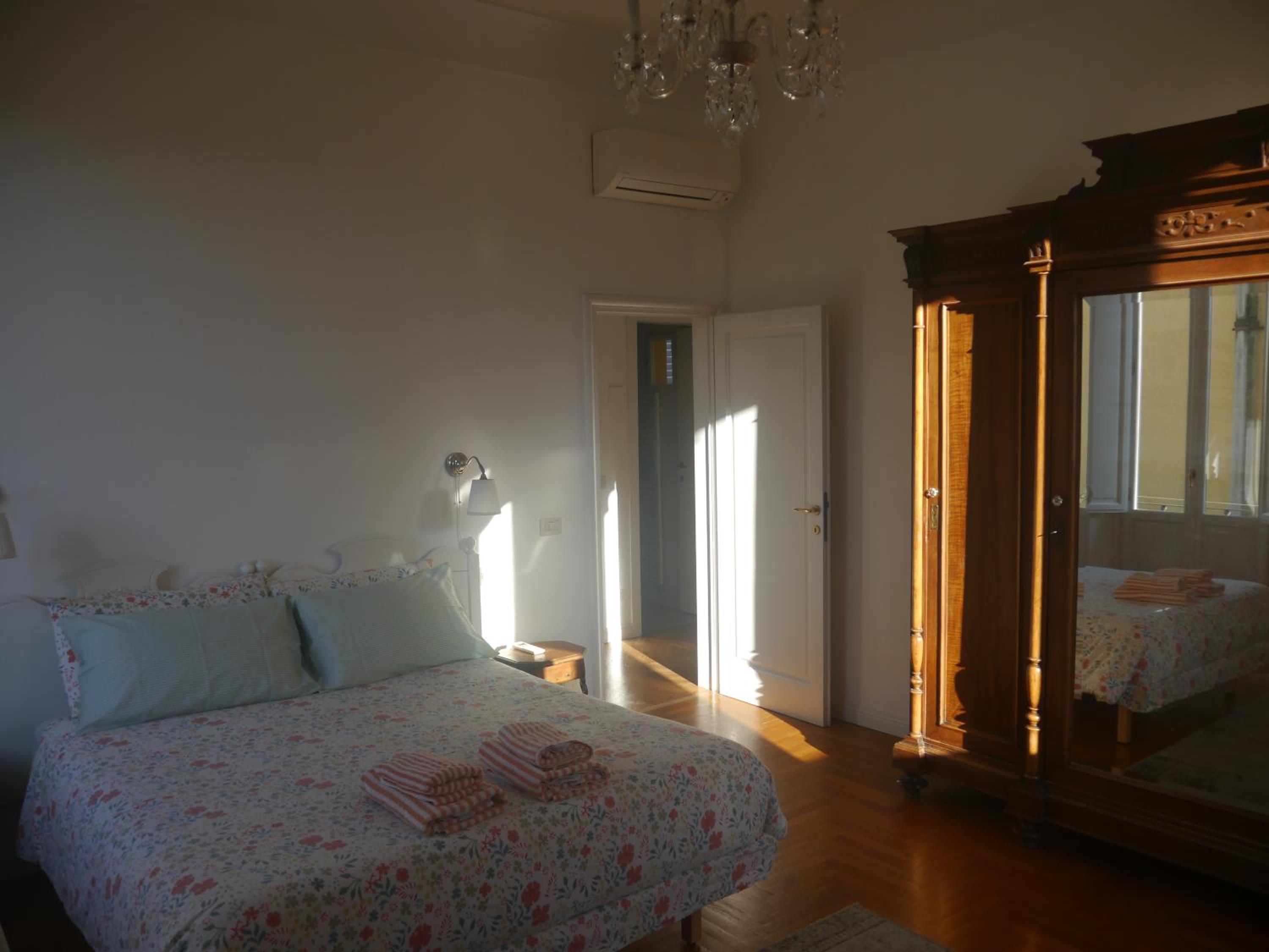 Romantic and Charming Apartments