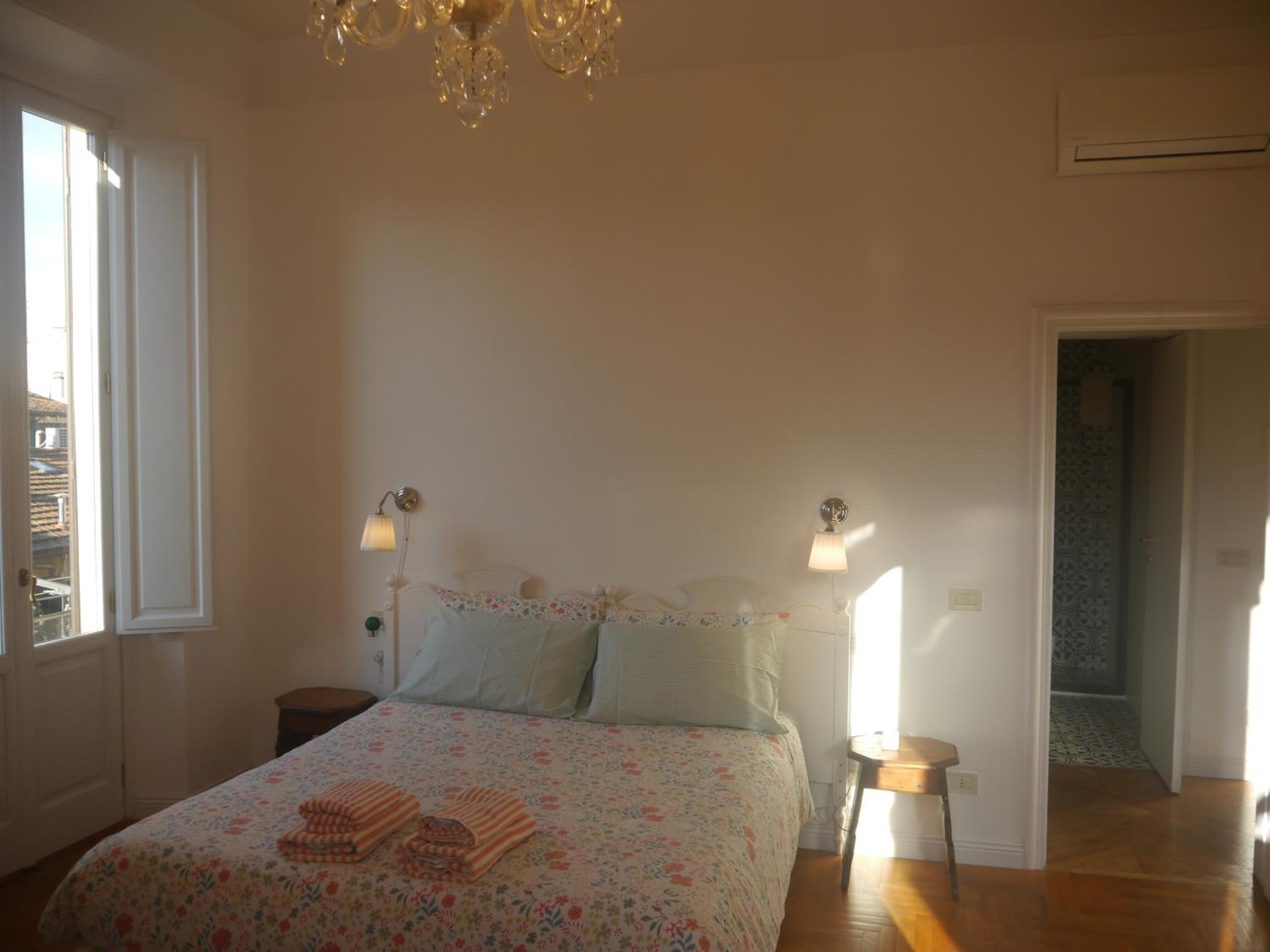 Romantic and Charming Apartments