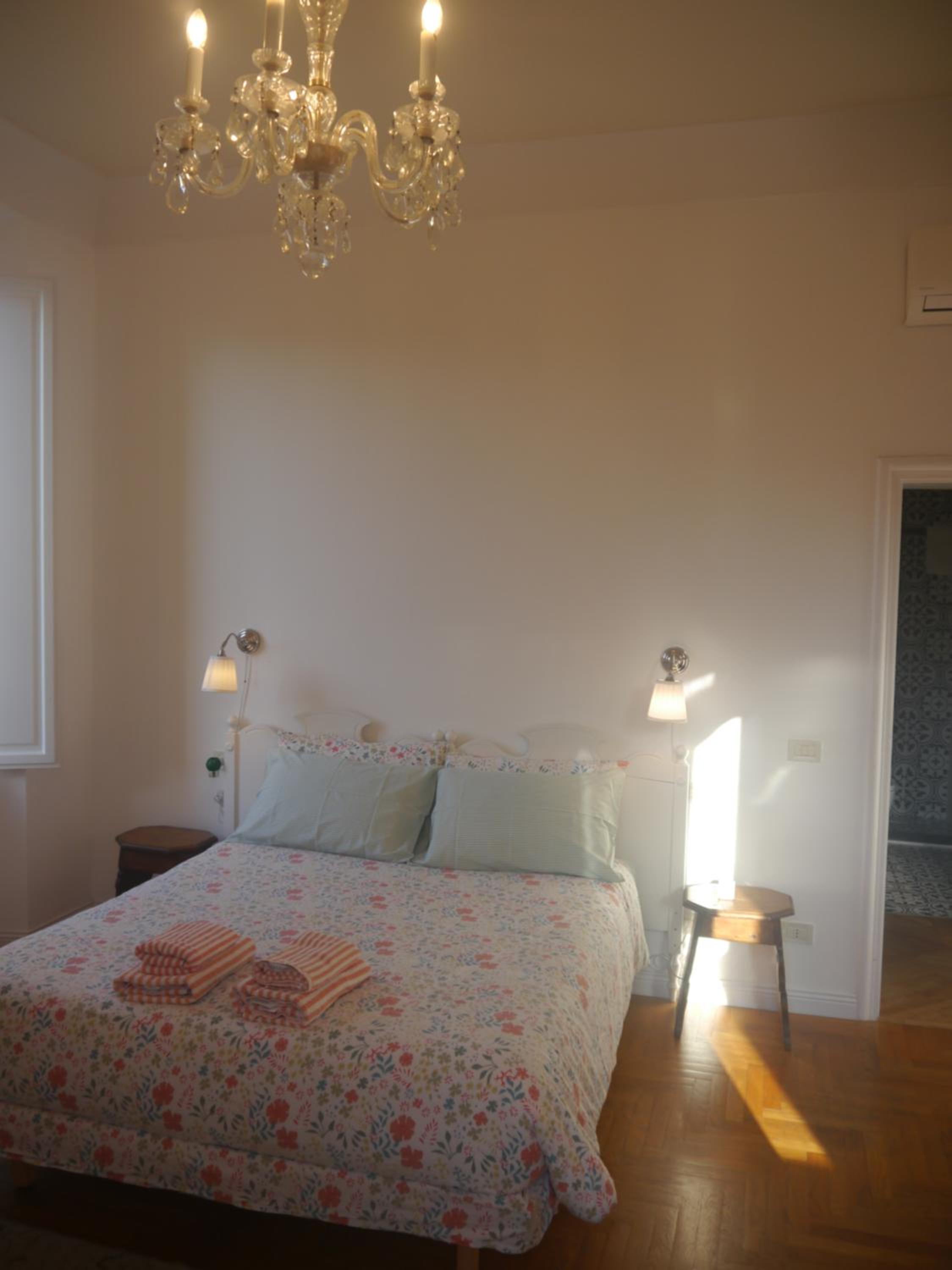 Romantic and Charming Apartments