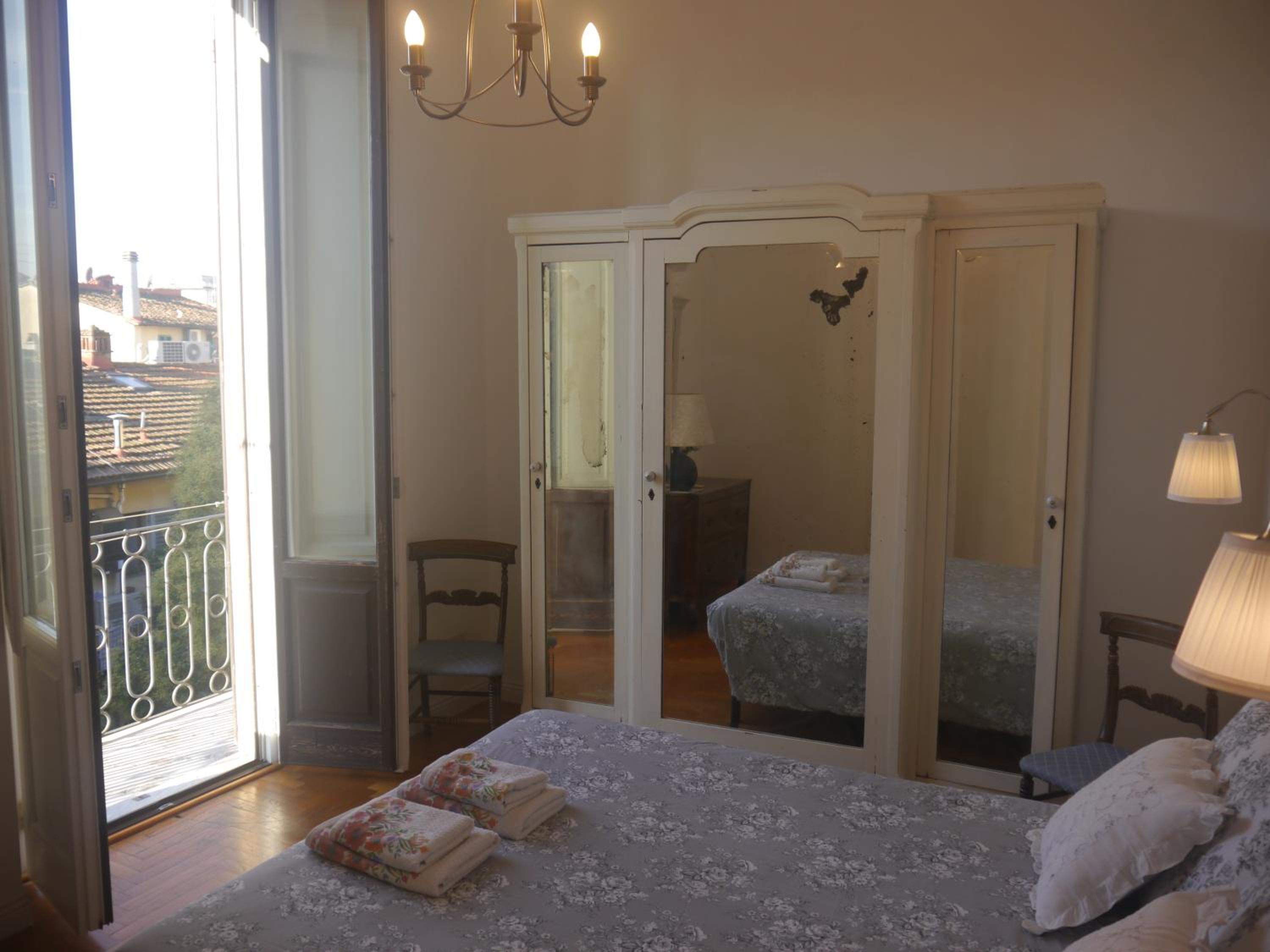 Romantic and Charming Apartments