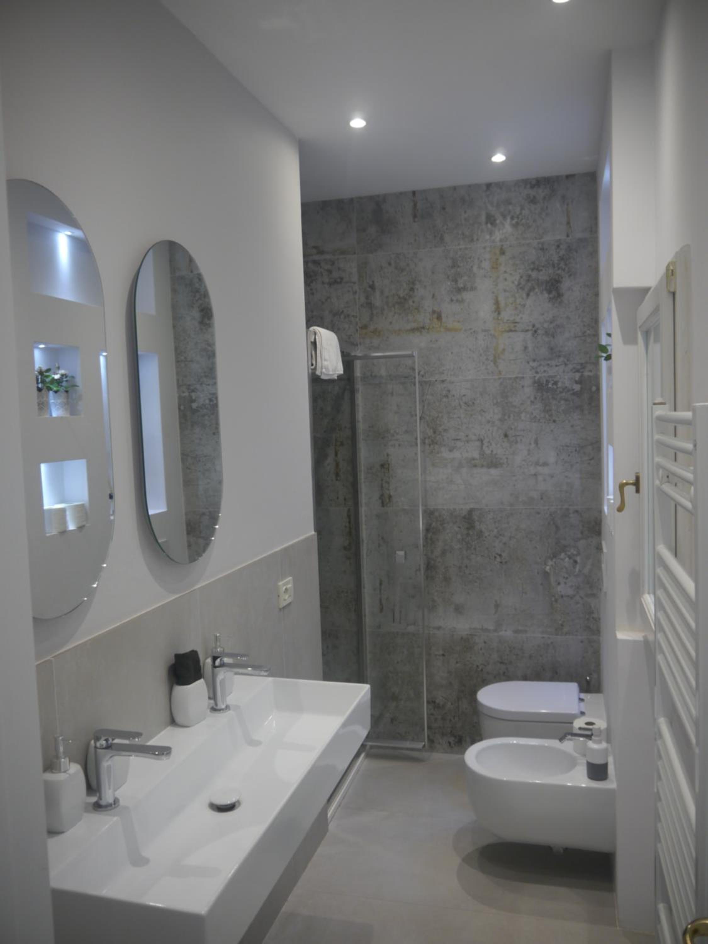 Romantic and Charming Apartments
