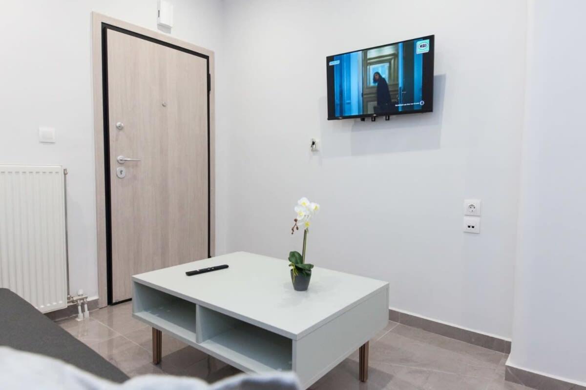 Stylish Brand New Apt near Megaro Mousikis