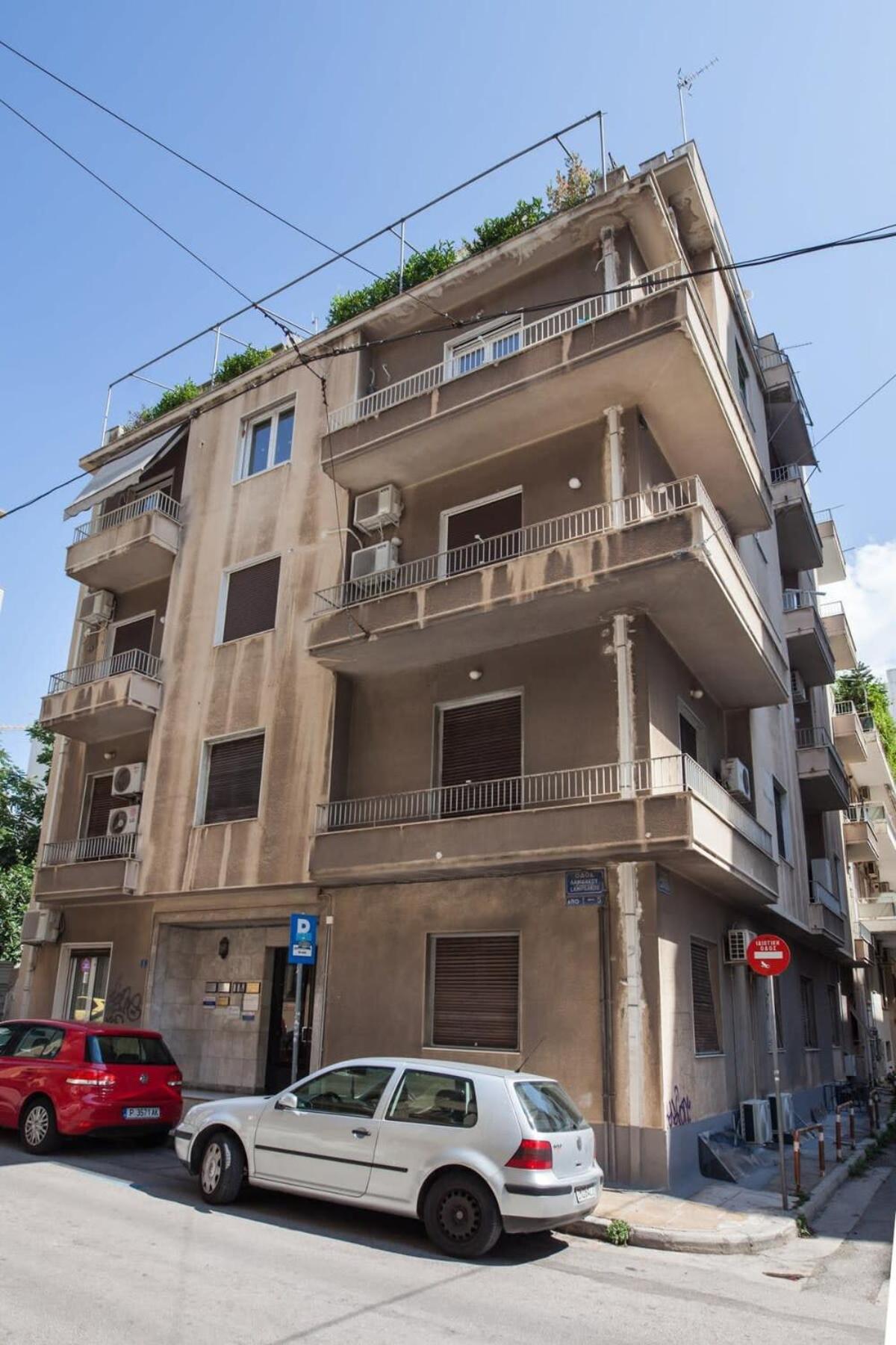 Stylish Brand New Apt near Megaro Mousikis