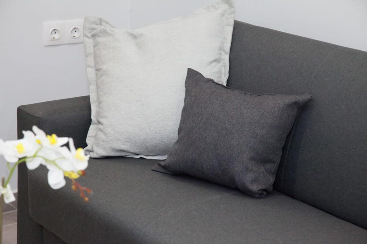 Stylish Brand New Apt near Megaro Mousikis