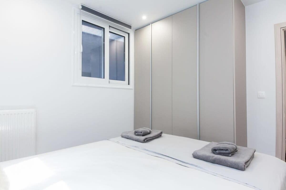 Stylish Brand New Apt near Megaro Mousikis