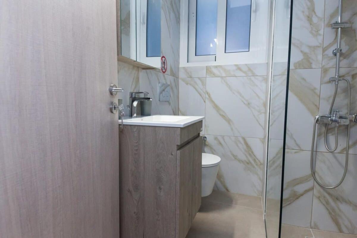 Stylish Brand New Apt near Megaro Mousikis