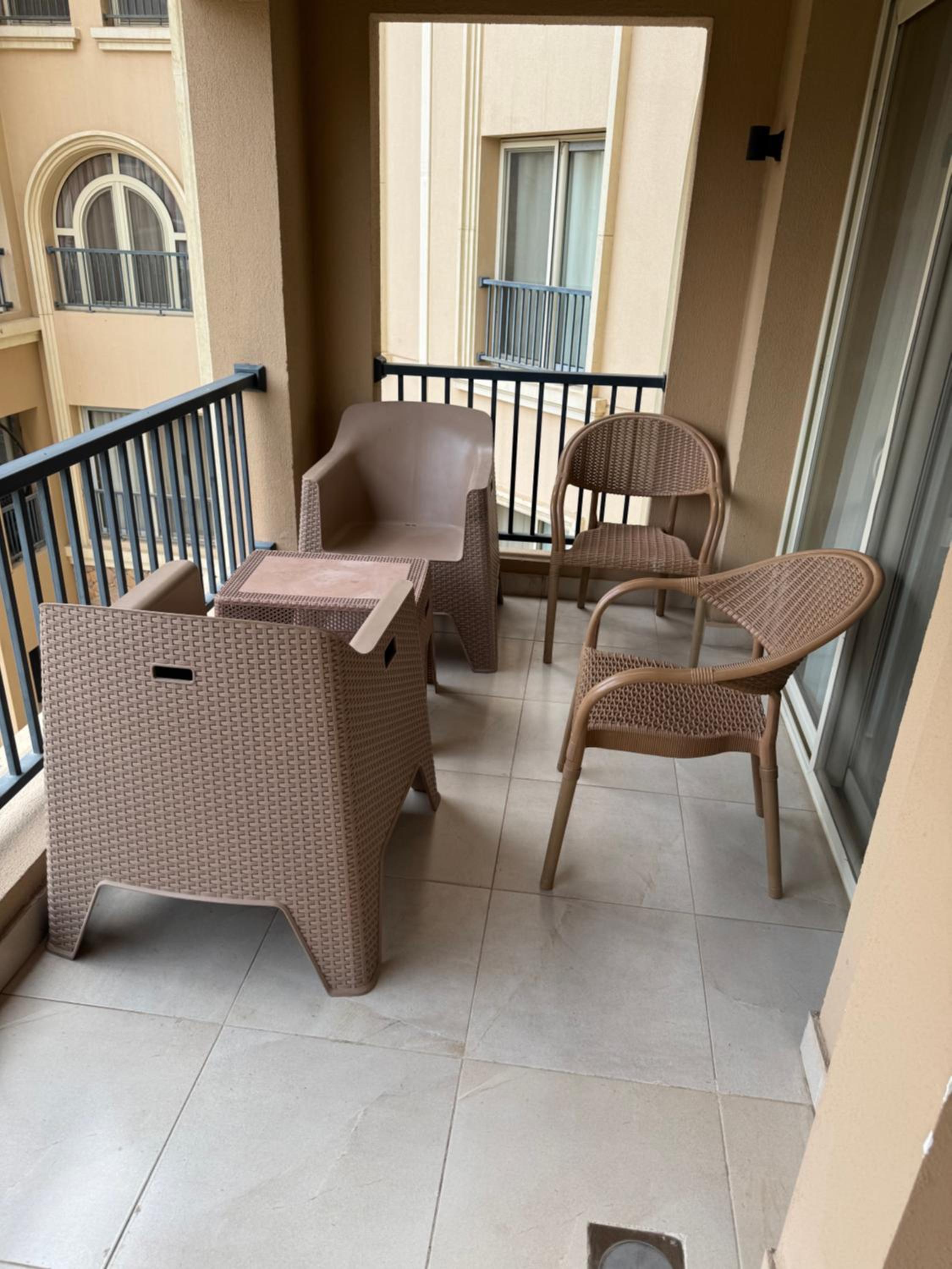 Nice and quiet place with swimming pool
