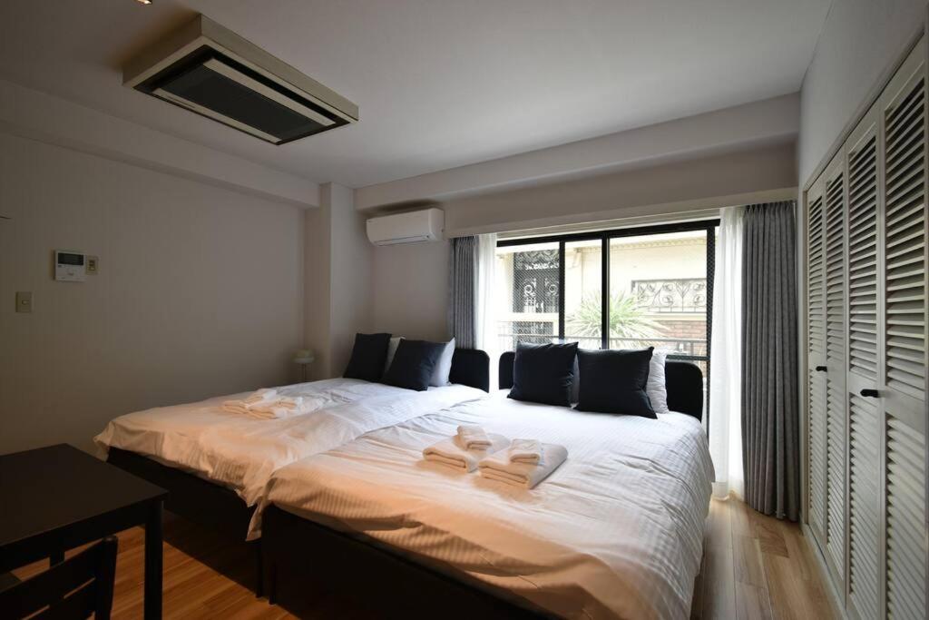 4min Roppongi Enjoy travel and gourmet experiences