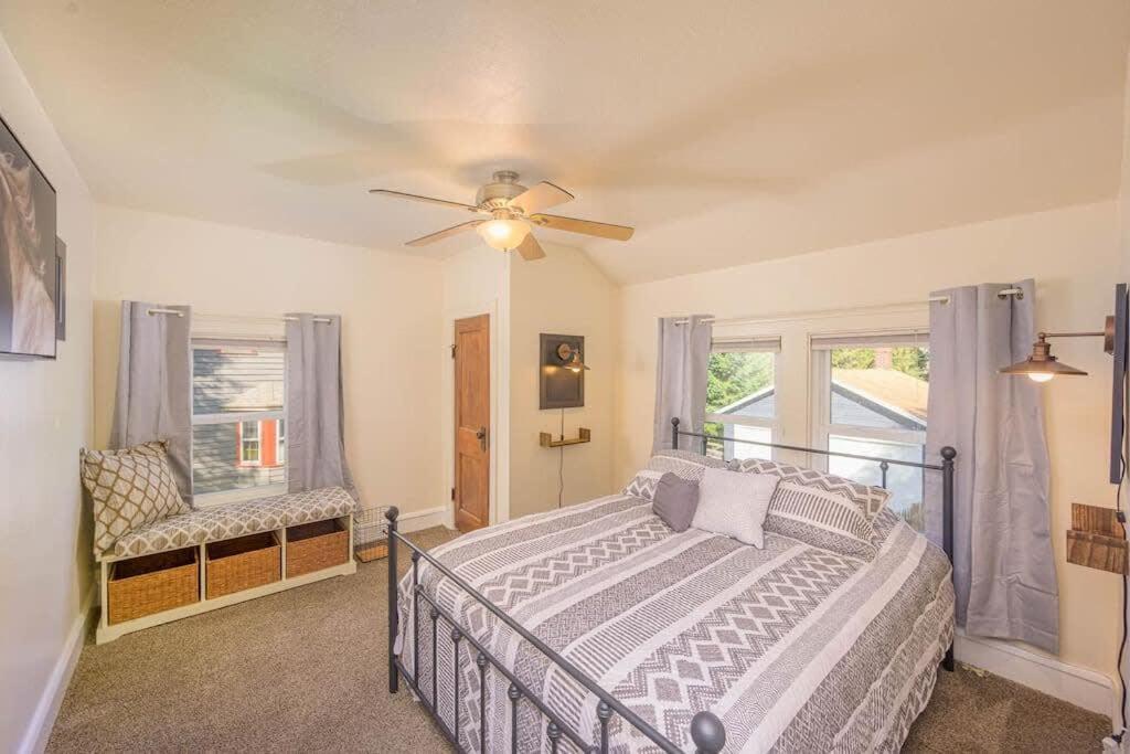 -Downtown Luxury at Lawrence view 2