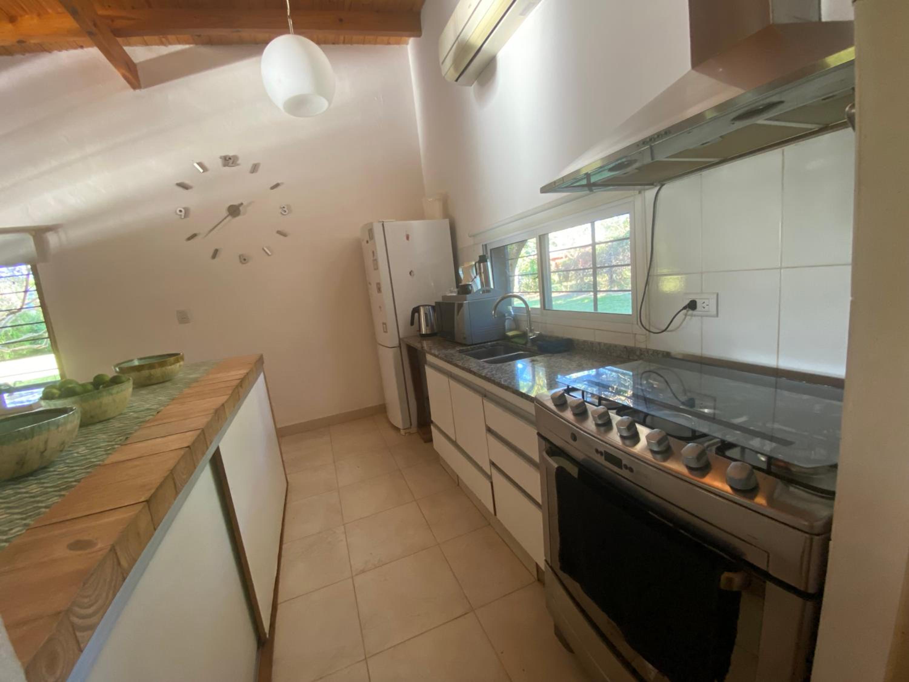 Linda casa a metros del río Paraná con pileta