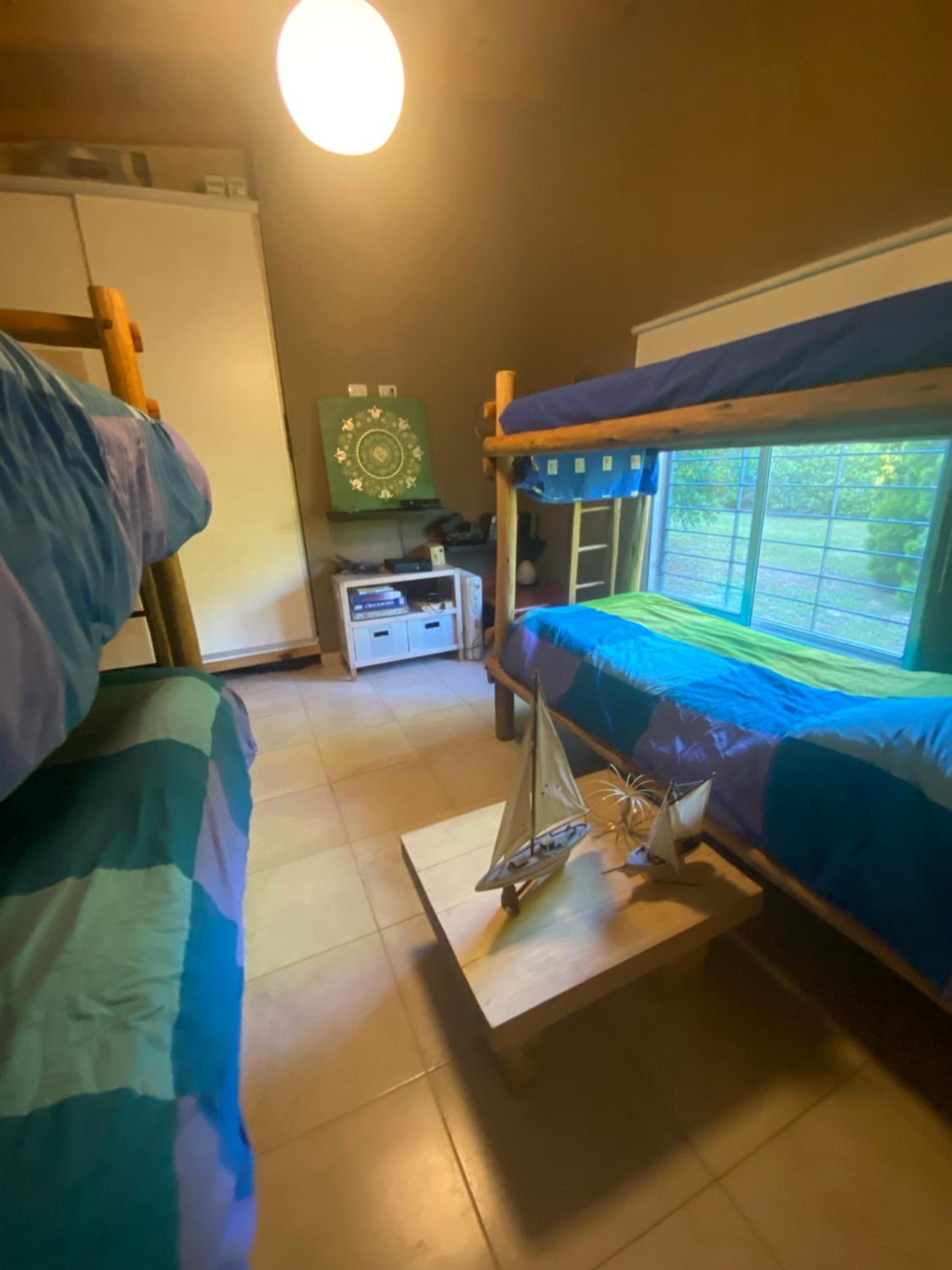 Linda casa a metros del río Paraná con pileta