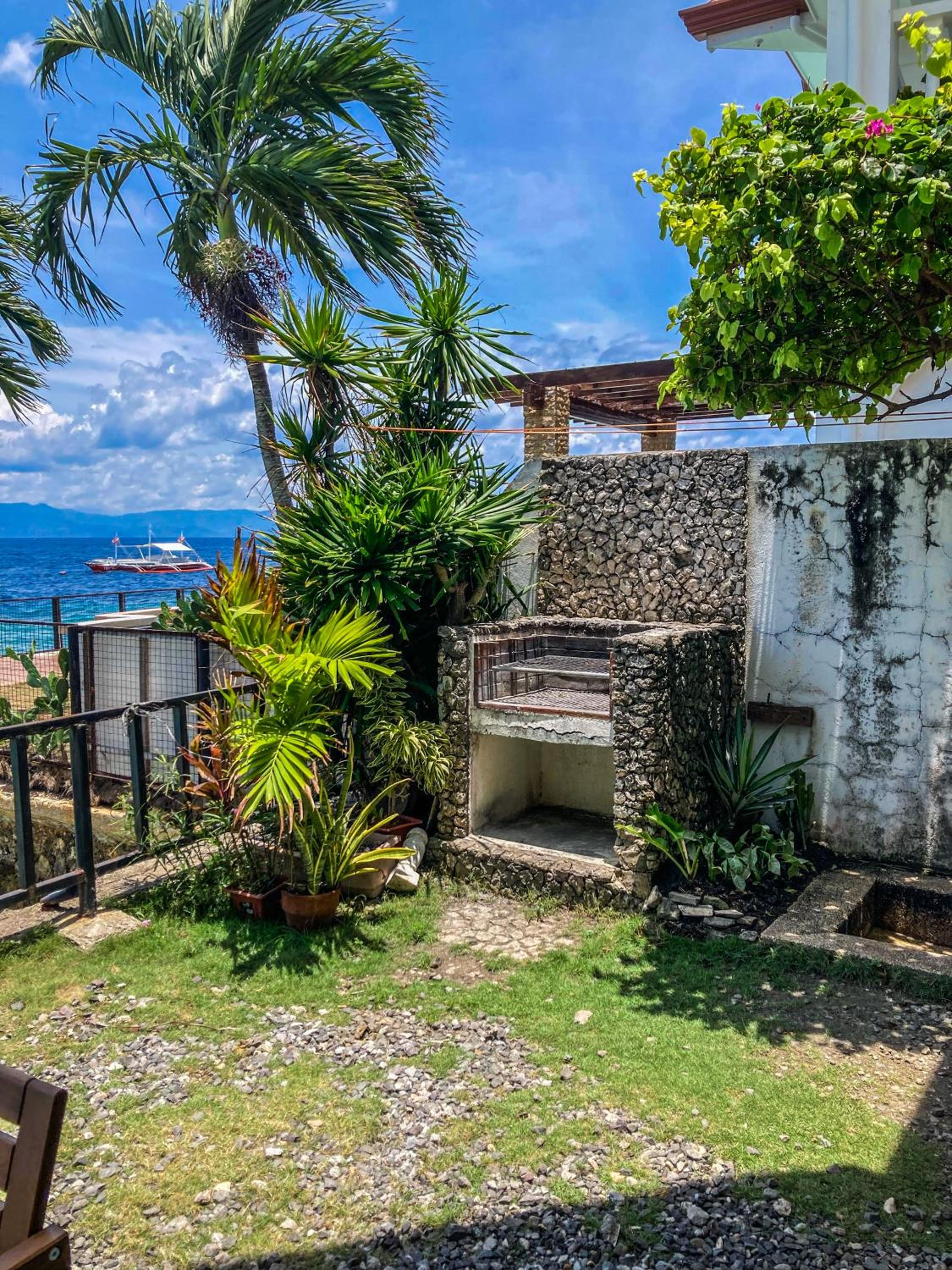 Beachfront Villa in Panagsama