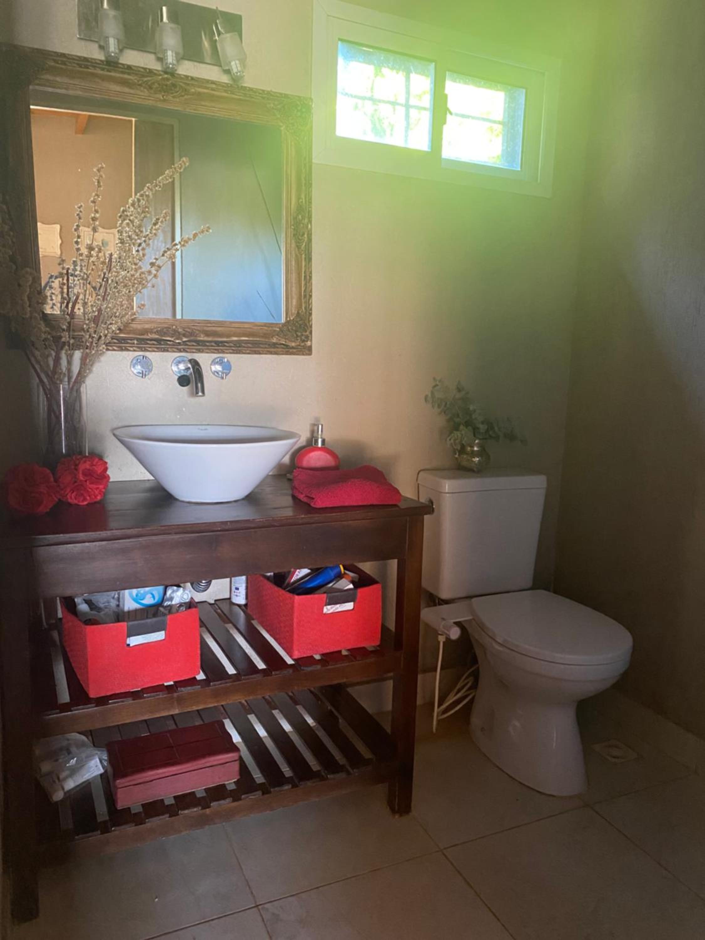 Linda casa a metros del río Paraná con pileta