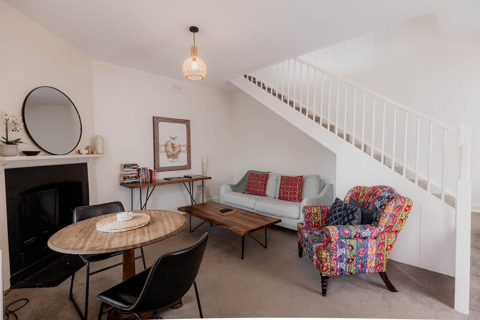 Kelly Street Stables - Apartment 2