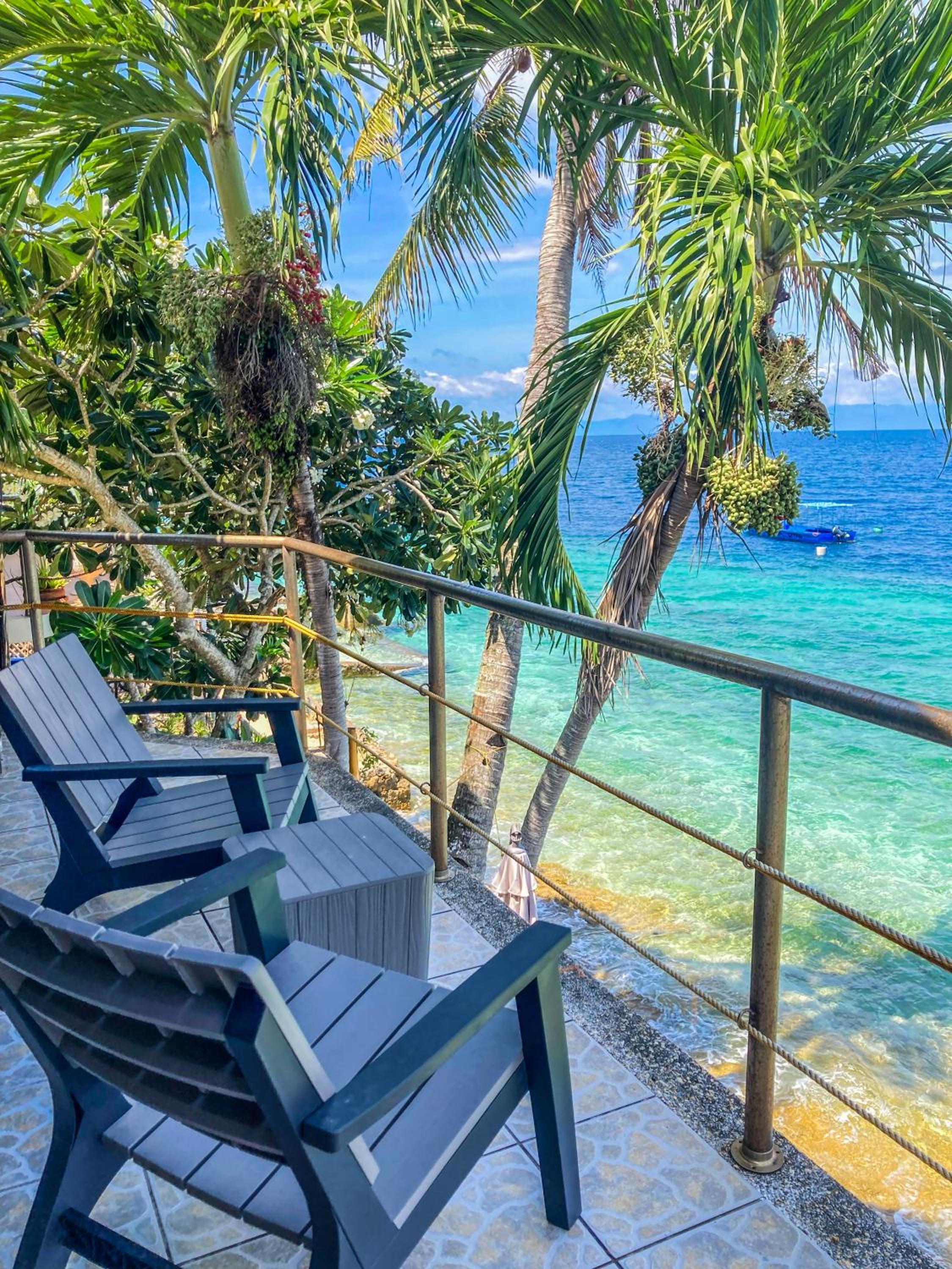 Beachfront Villa in Panagsama