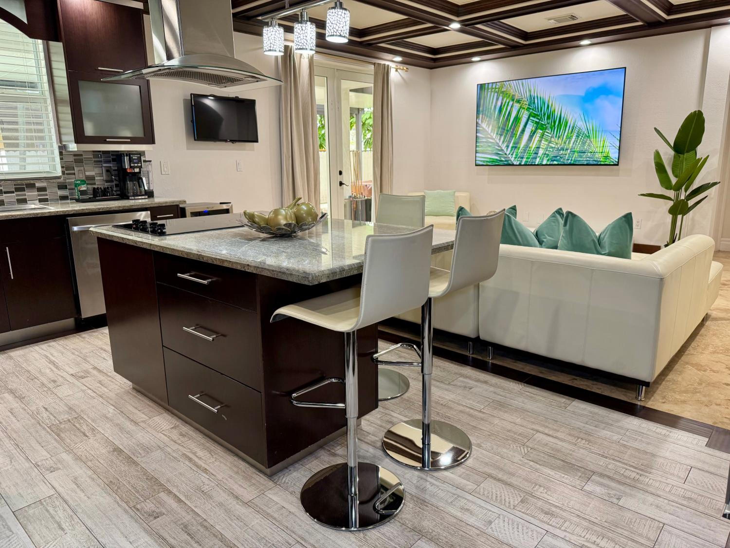 Miami Getaway Heated Pool Villa with Mini Golf & BBQ