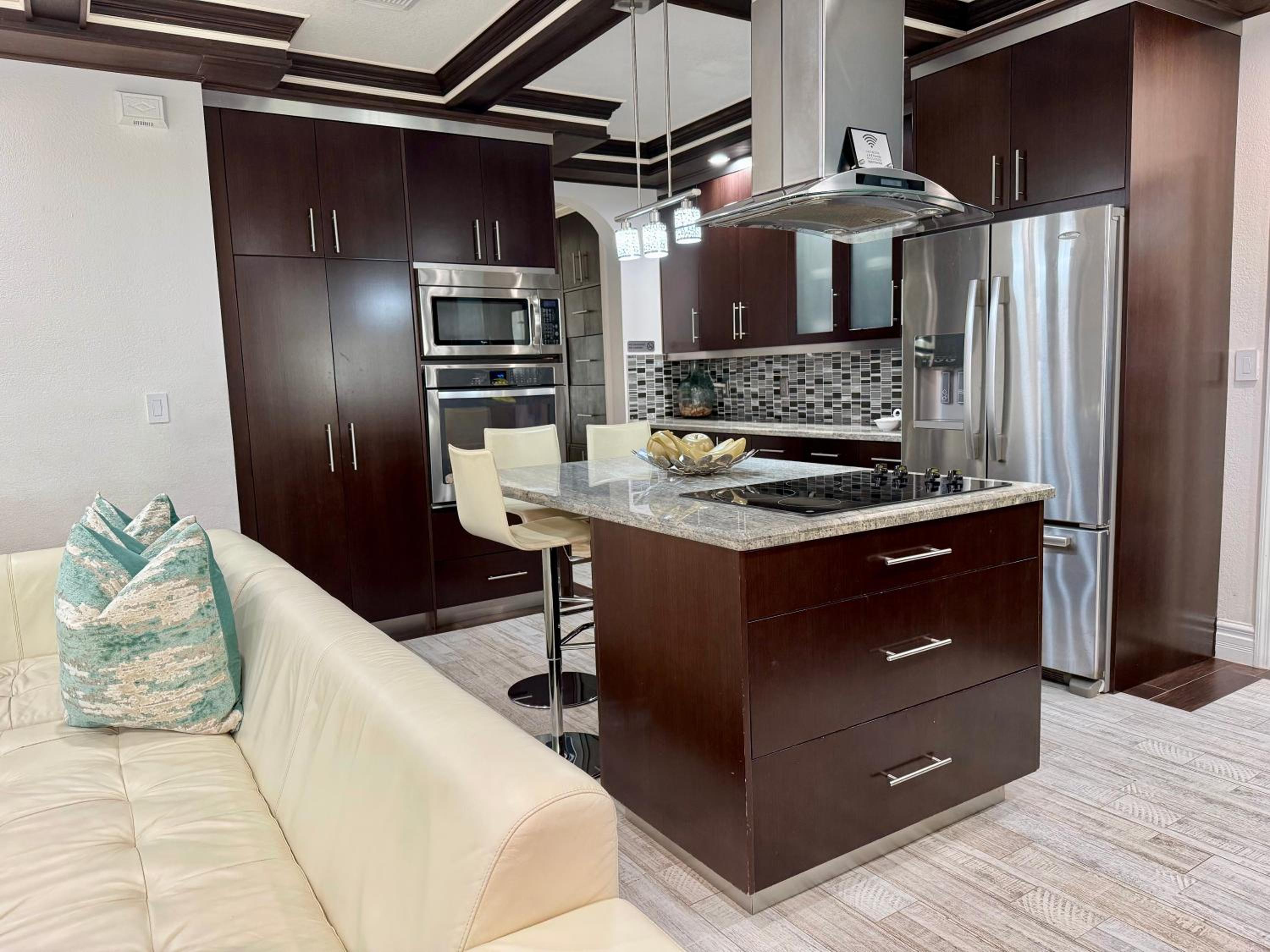 Miami Getaway Heated Pool Villa with Mini Golf & BBQ