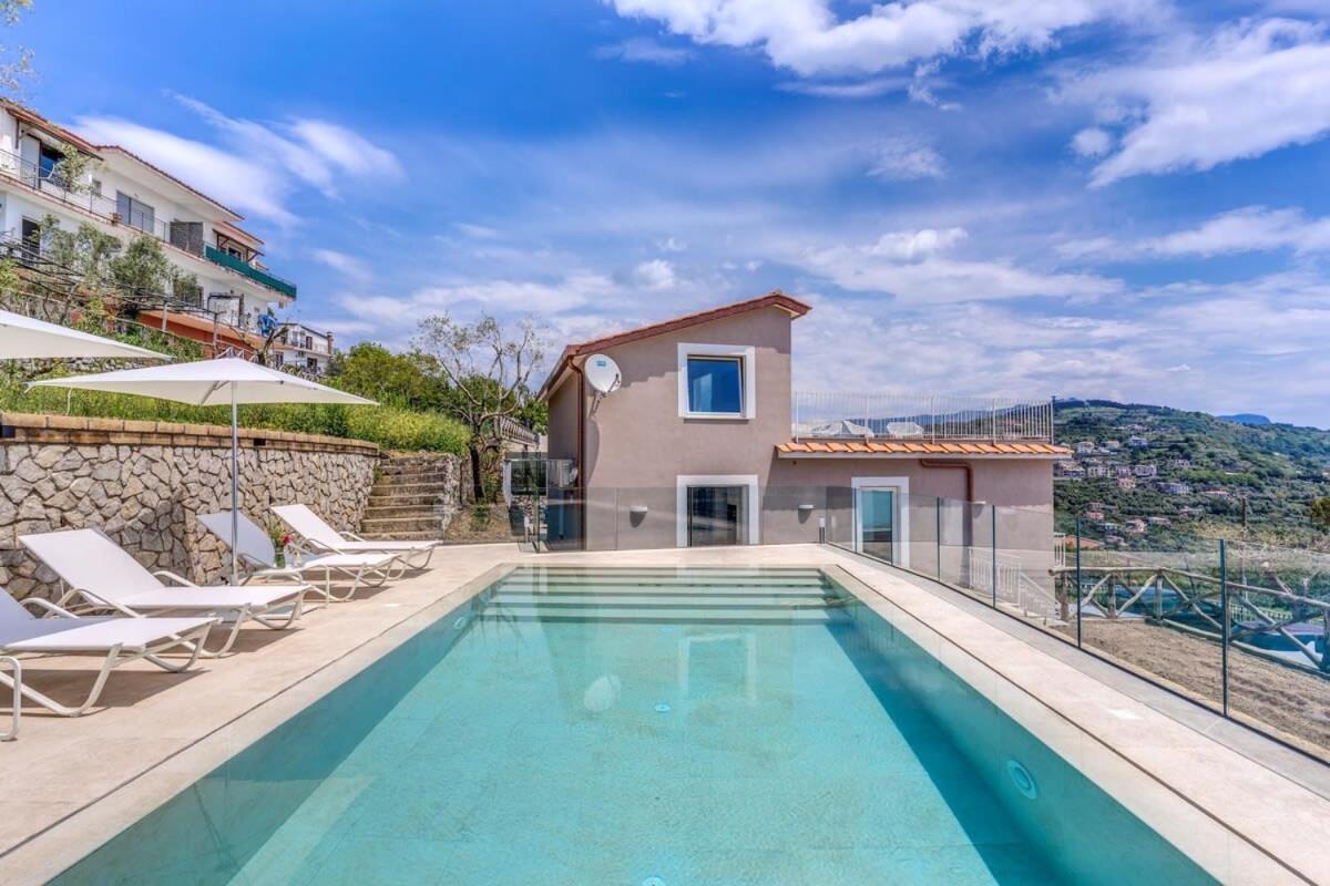 Villa Mediterranea with Heated Pool, Walking Distance from Town by Feeling Italy photo 5