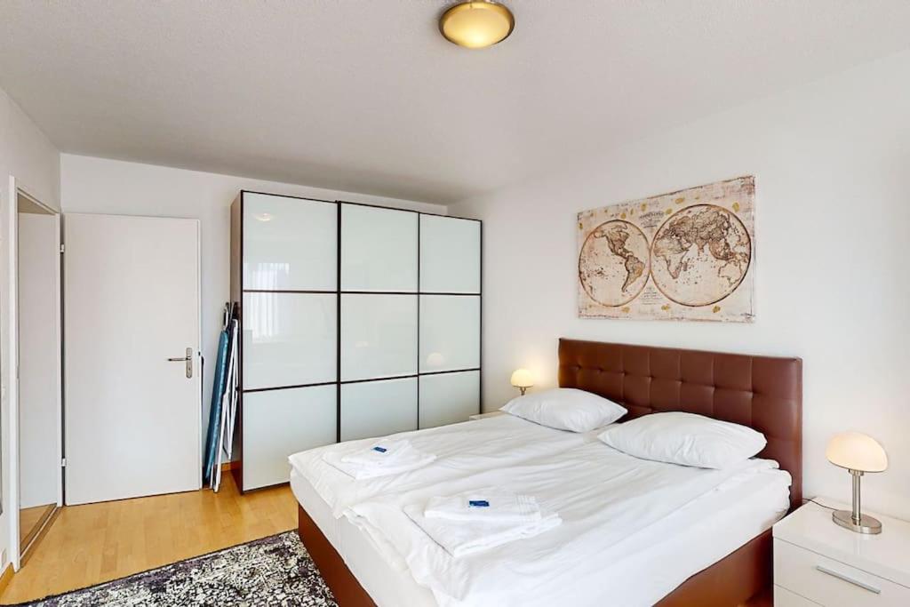 Executive 2BR apt near lake and city center - Dufour 4