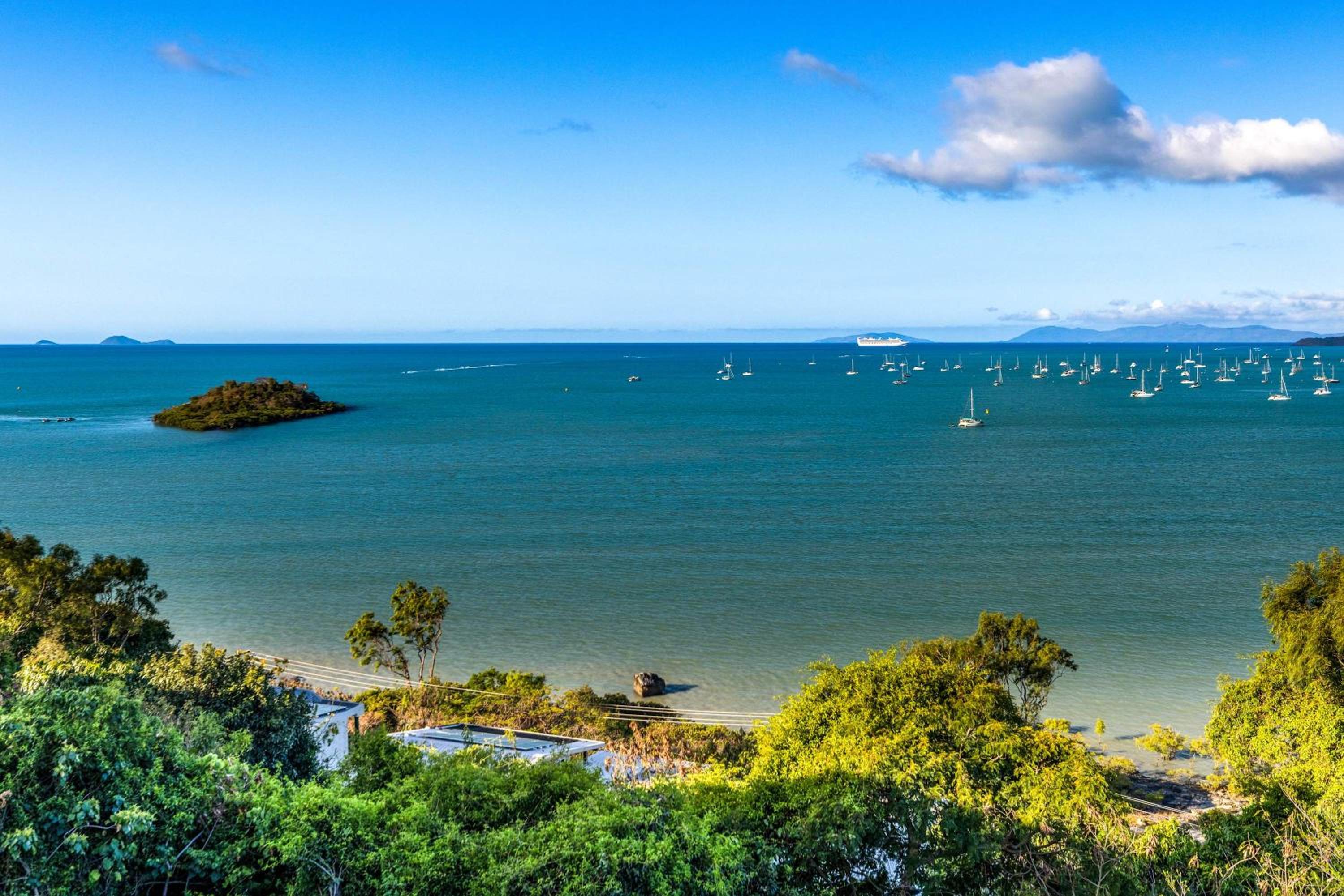 'Whitsunday Escape' - Expansive Coral Sea Views and Private Infinity Pool