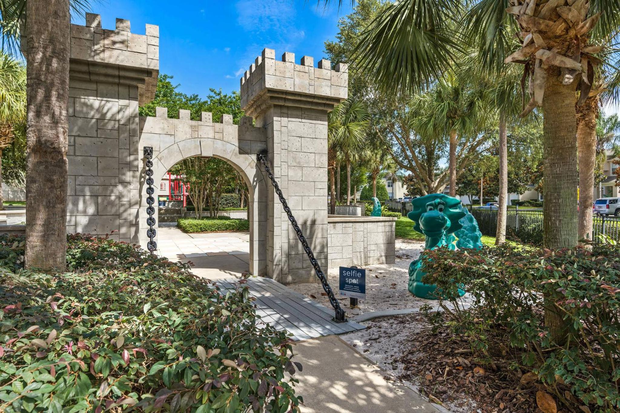 Elegant Getaway Windsor Hills Condo w Water Park