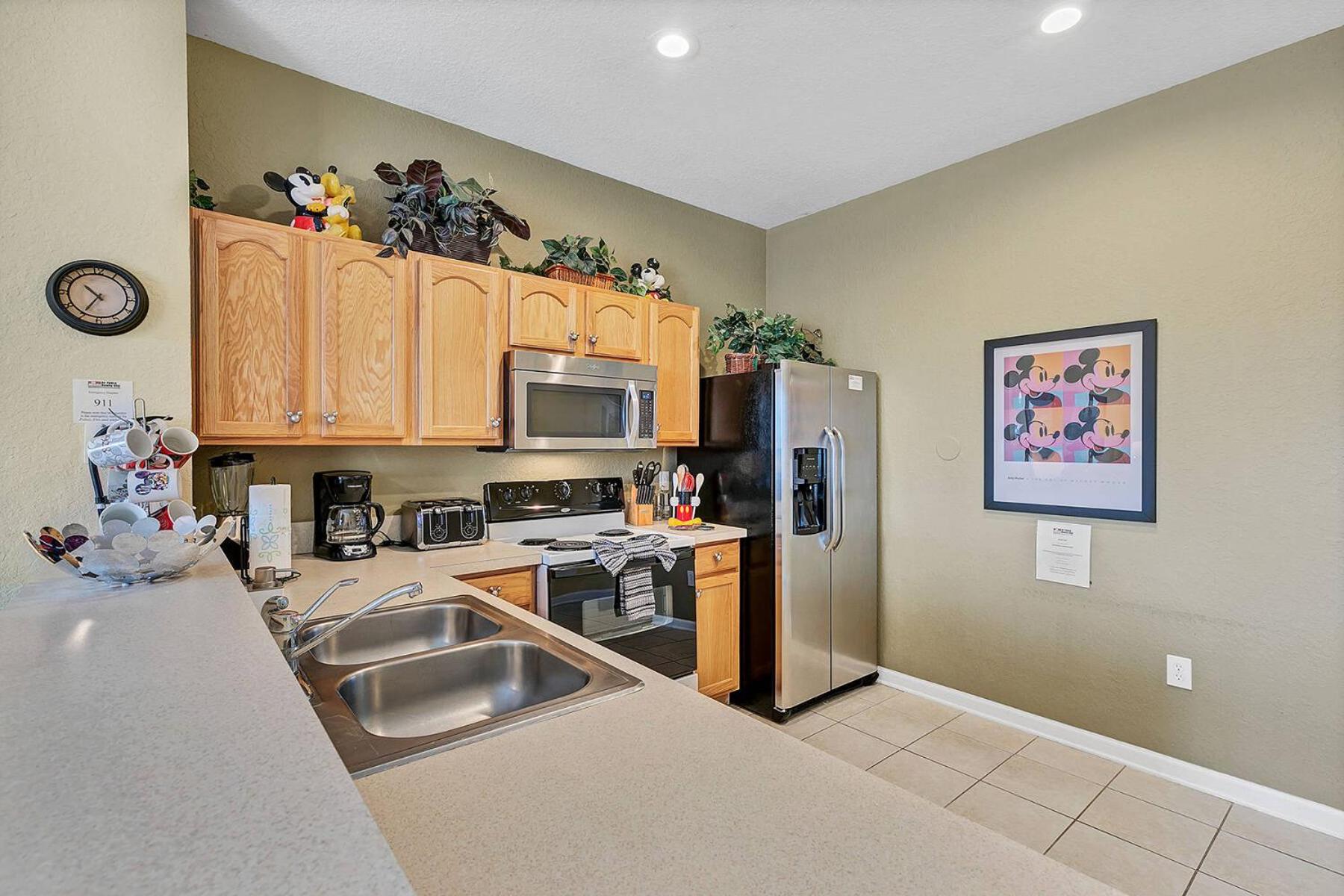 Water Park Fun in Windsor Hills: 3BR3BA