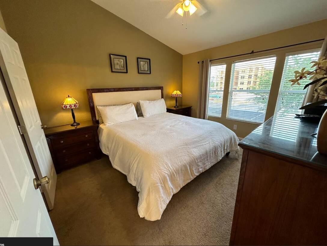 Water Park Fun in Windsor Hills: 3BR3BA