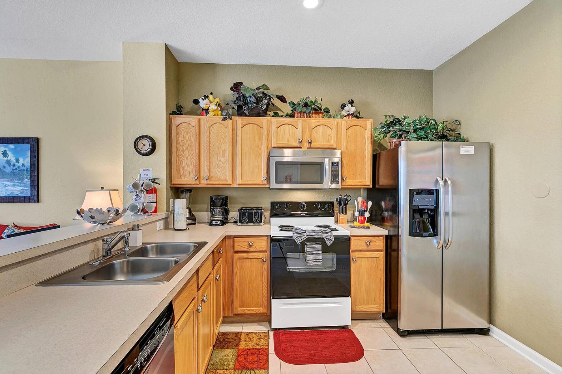 Water Park Fun in Windsor Hills: 3BR3BA