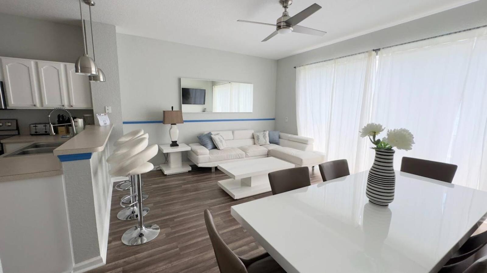 Townhome near Disney with private pool