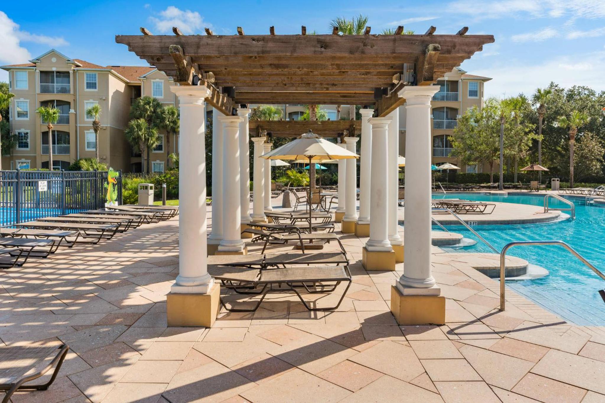 Townhome near Disney with private pool