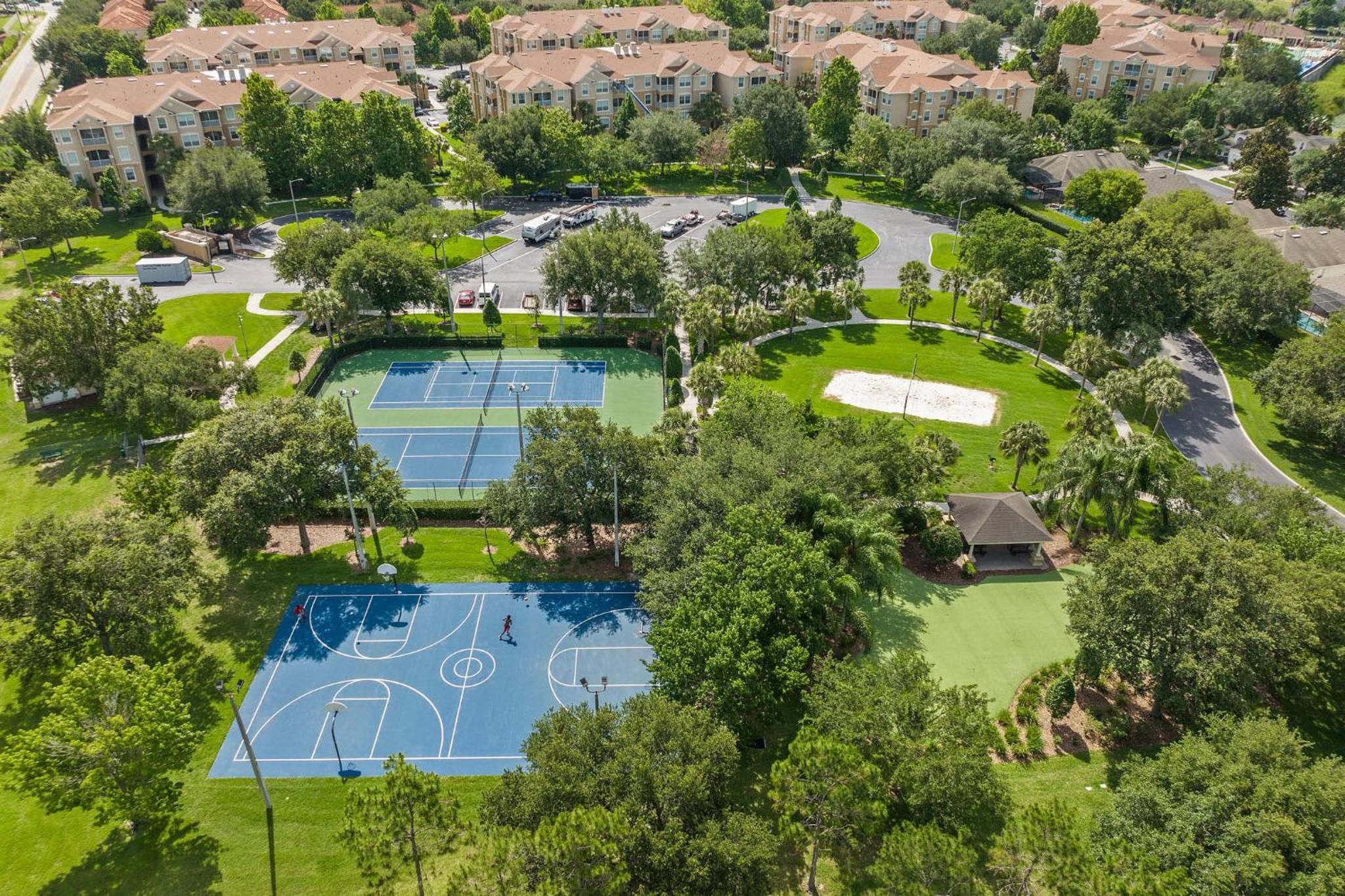 Townhome near Disney with private pool