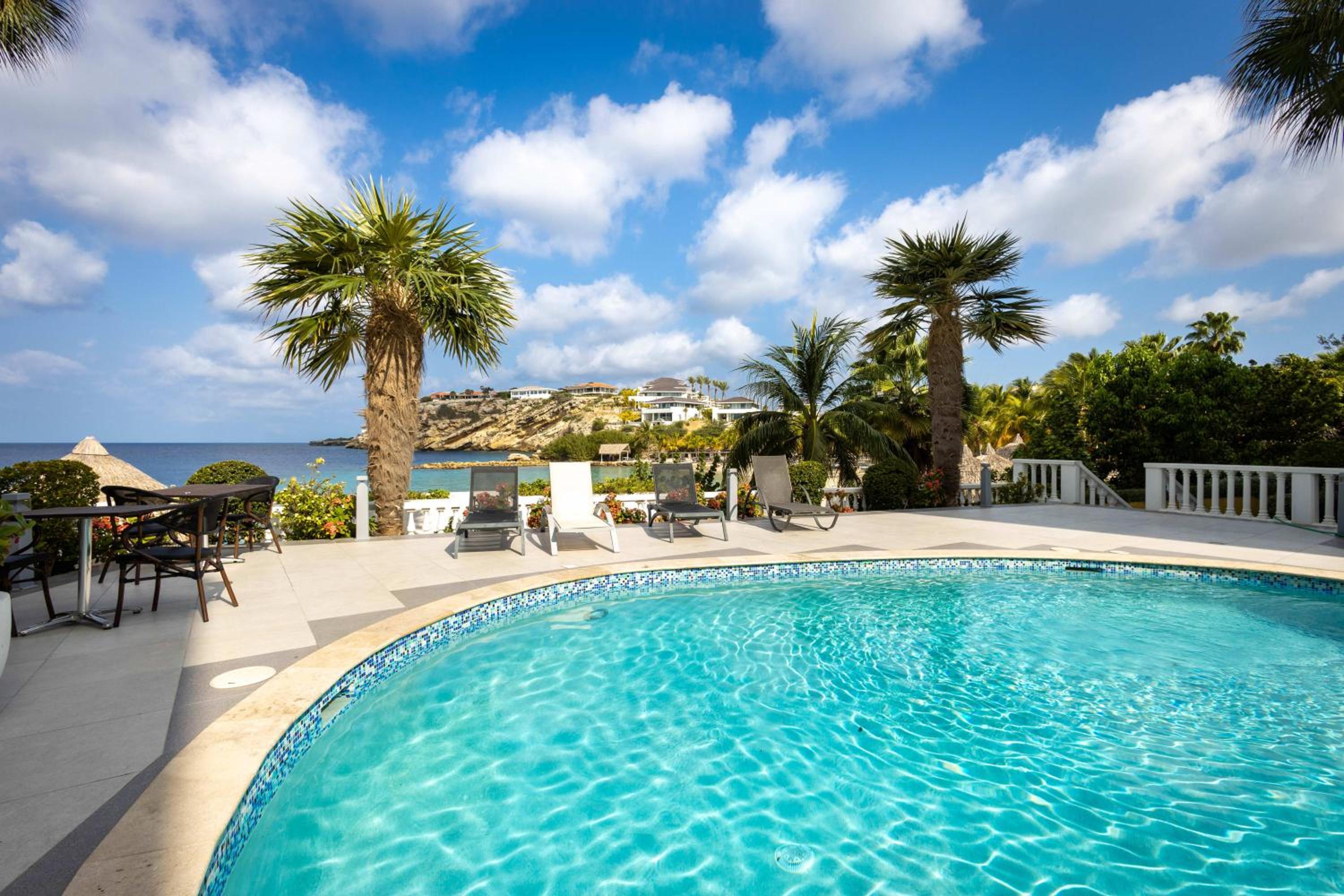 Blue Emerald at Blue Bay Beach & Golf Resort