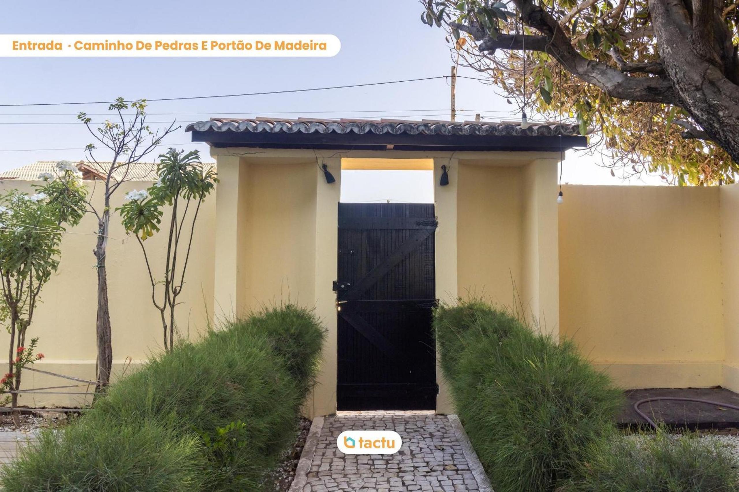 Casa Gracinda: large pool & garden in Fortim