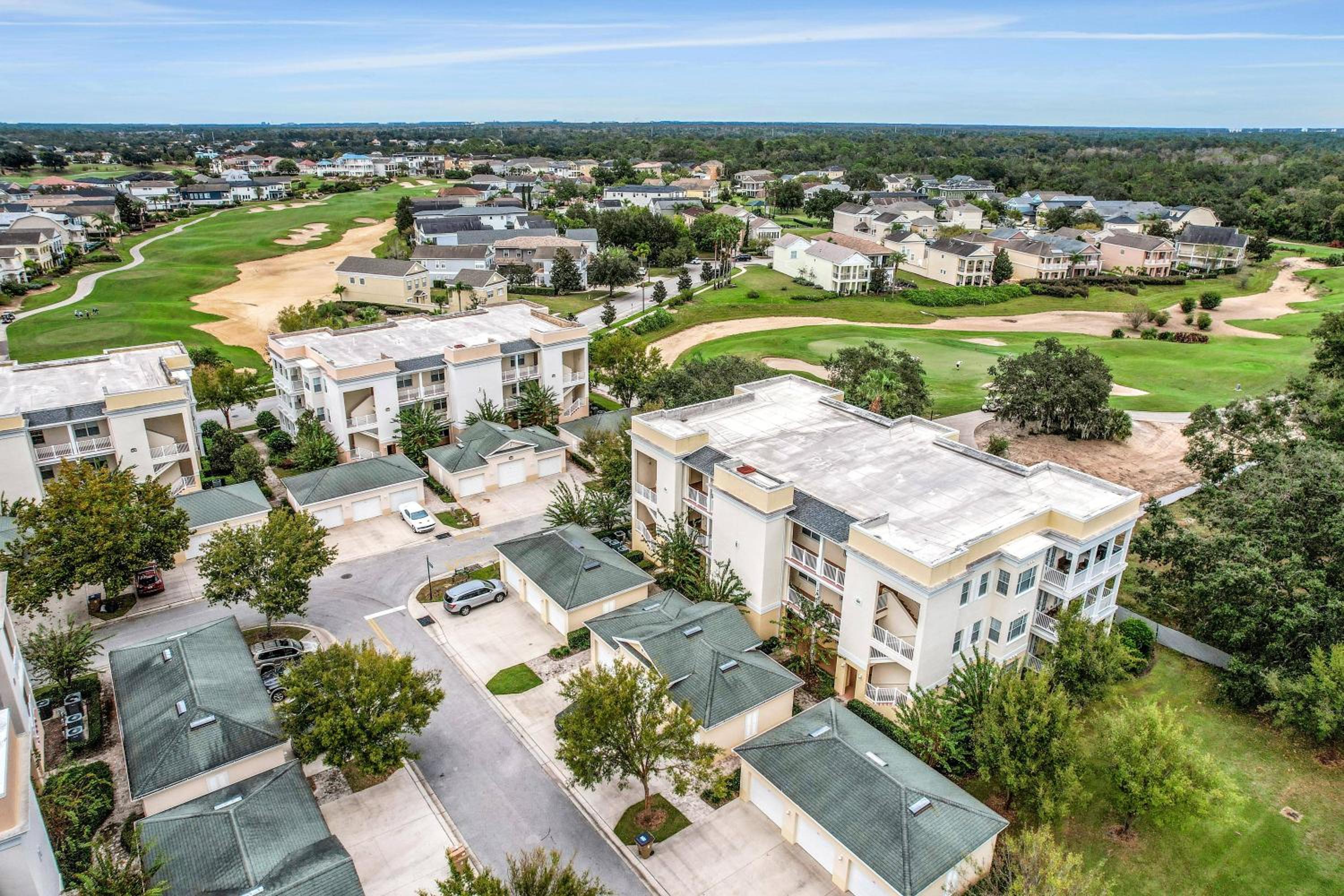 Reunion Retreat: Spacious Condo Near Disney Parks view 4