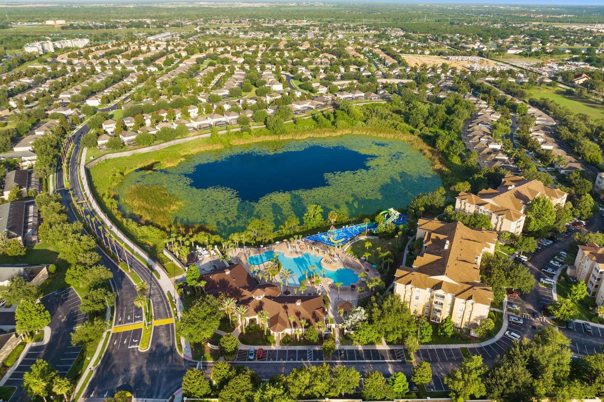 Group Getaway Paradise: Large Home Water Park
