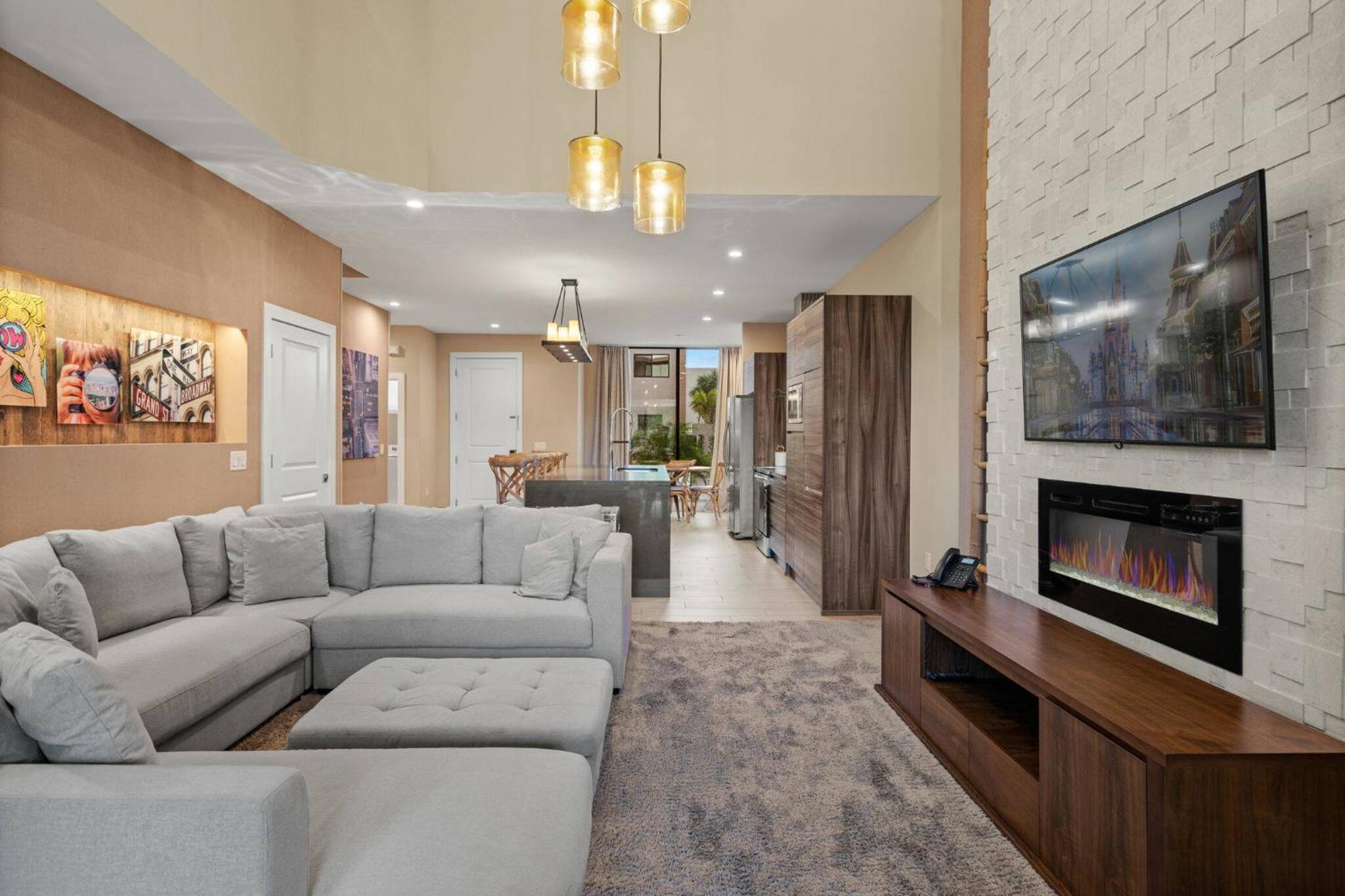 Elegant Escape: 4BR Villa near Disney Views
