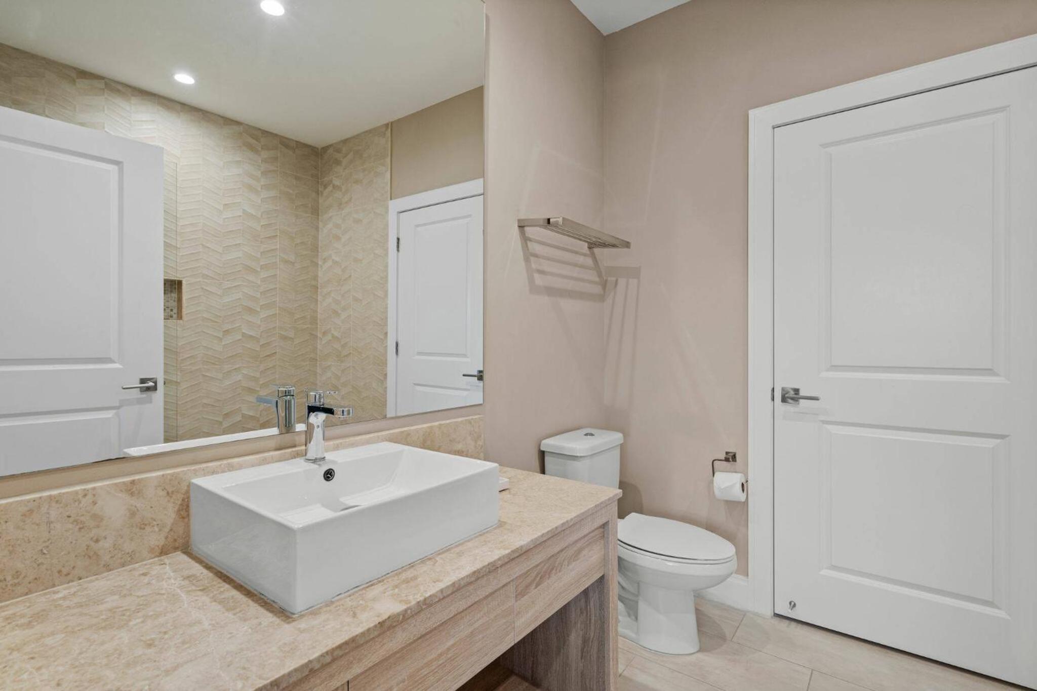 Elegant Escape: 4BR Villa near Disney Views