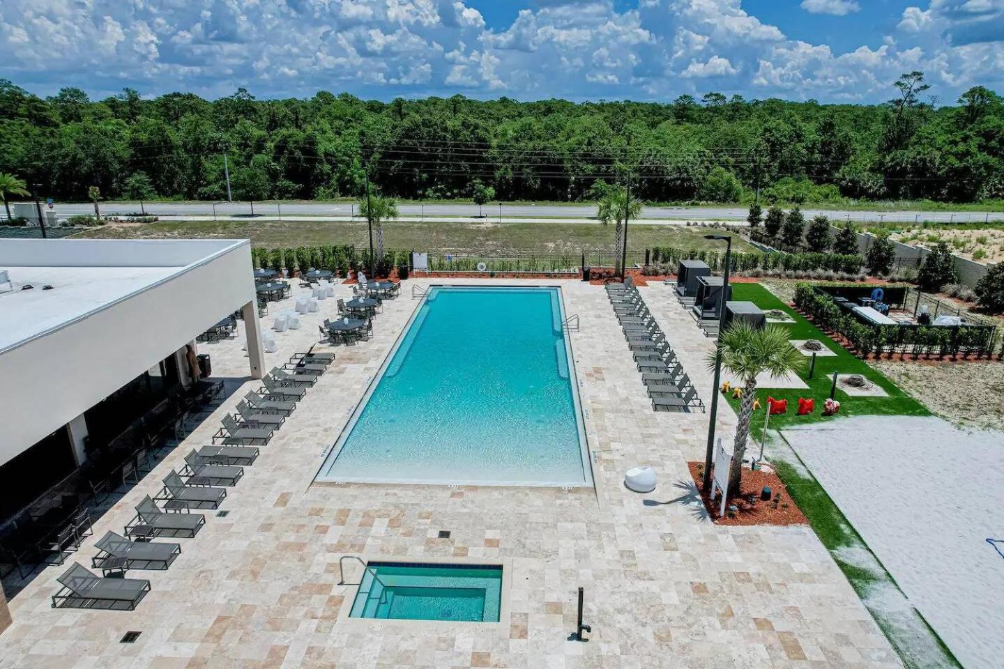 Elegant Escape: 4BR Villa near Disney Views