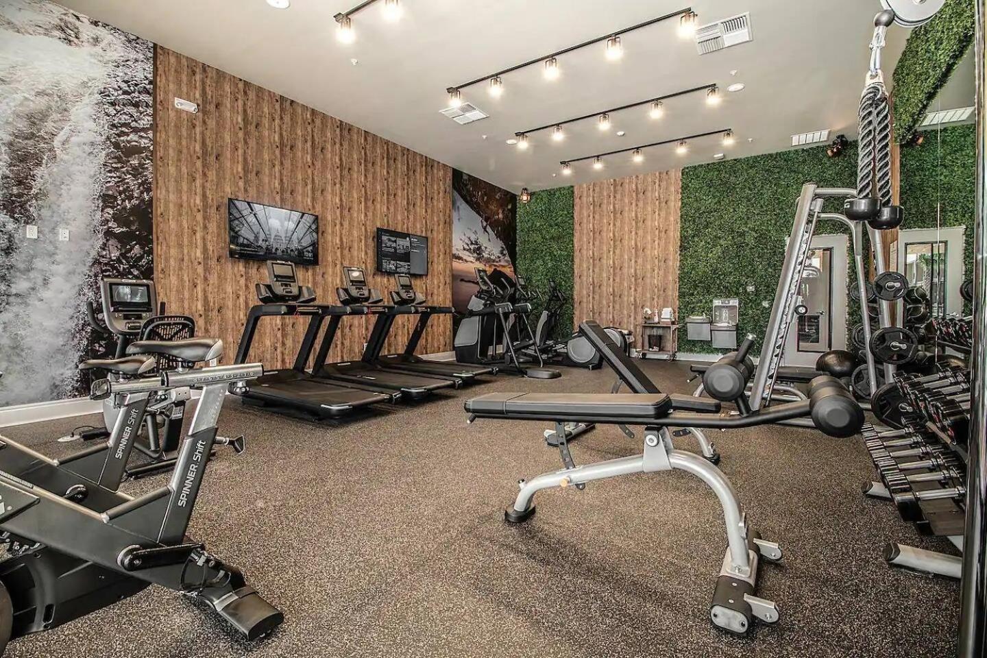 Elegant Escape: 4BR Villa near Disney Views