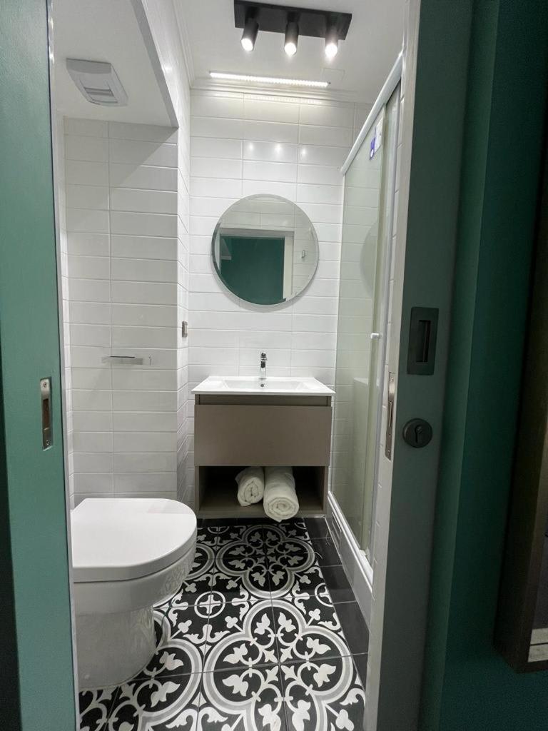 HOM I Amplio y Lujoso Depto 4PAX 2D2B En Santiago