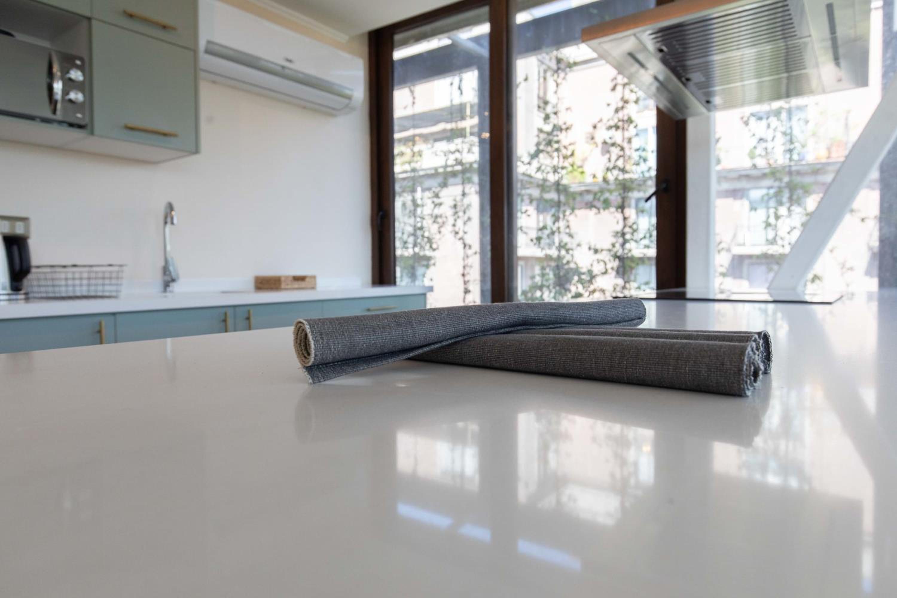 HOM I Amplio y Lujoso Depto 4PAX 2D2B En Santiago