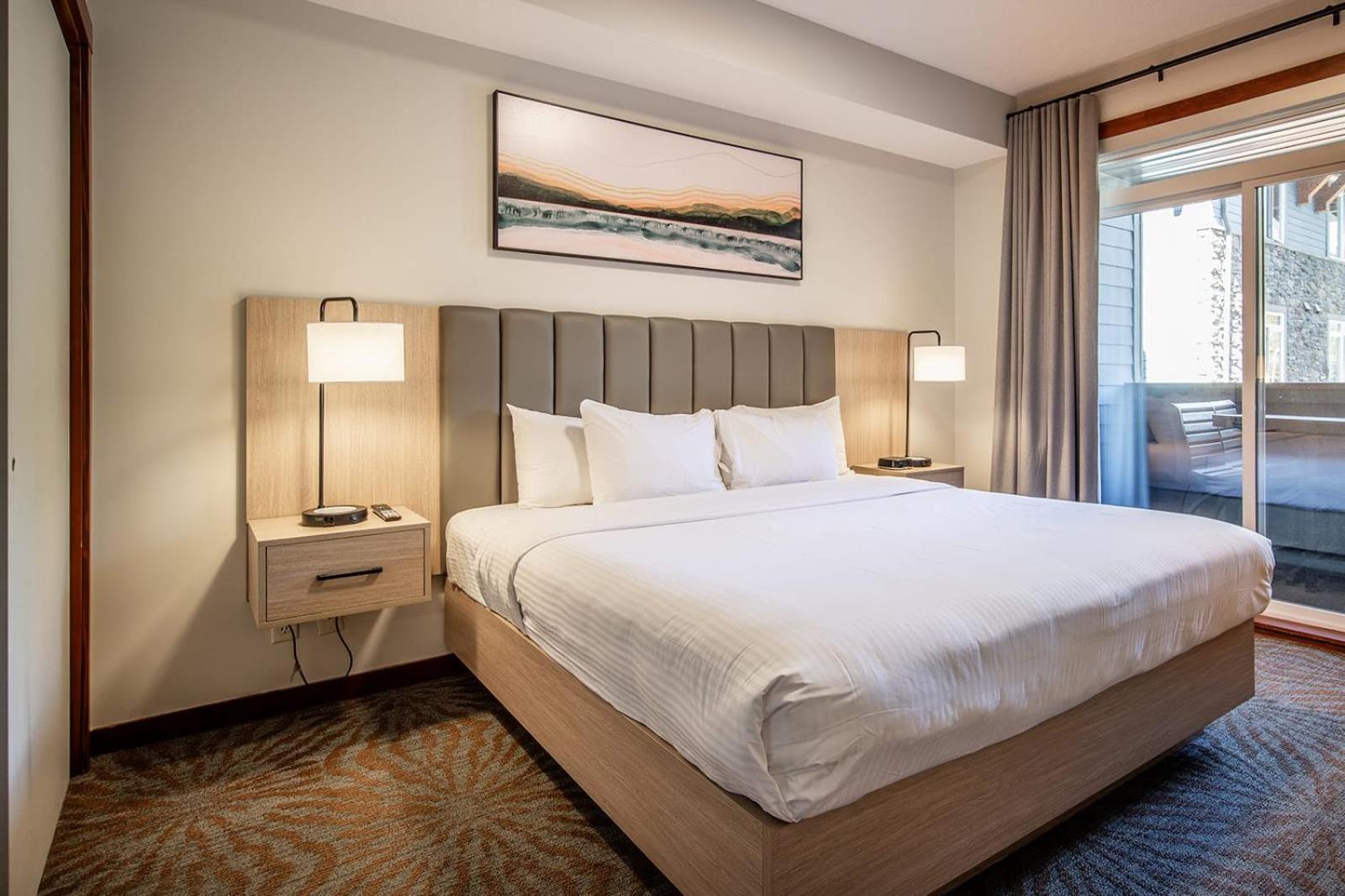 Premium King suite with views and pool