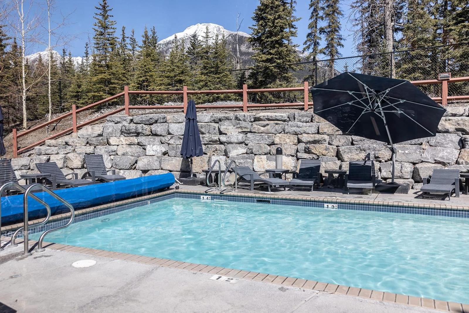 Premium King suite with views and pool