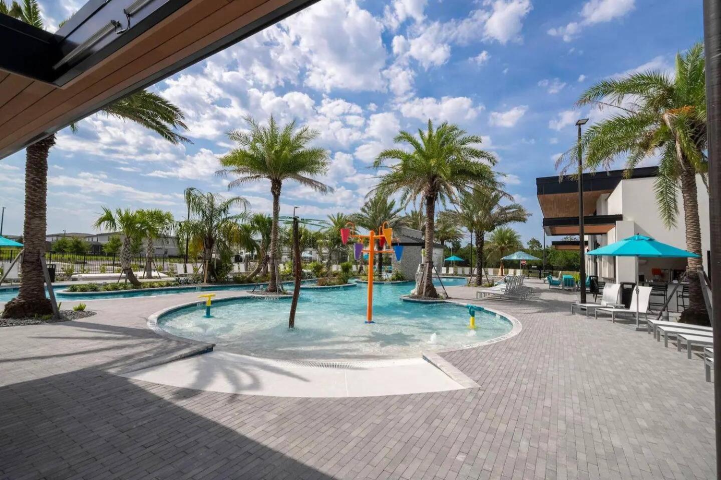 Luxury Living: 6BR Condo near SeaWorld ICON Park
