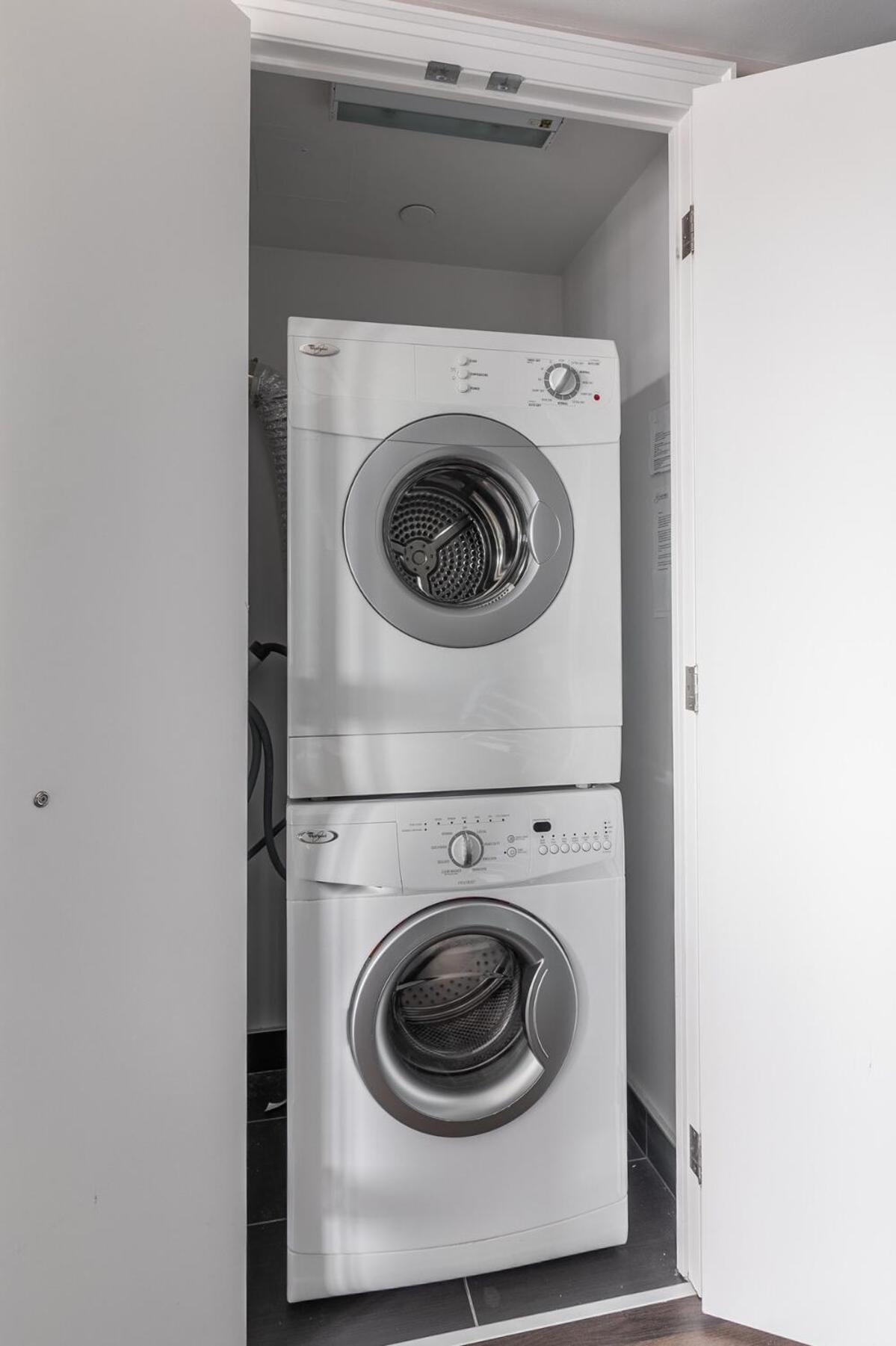 Yorkville 2-Bedroom Includes Parking