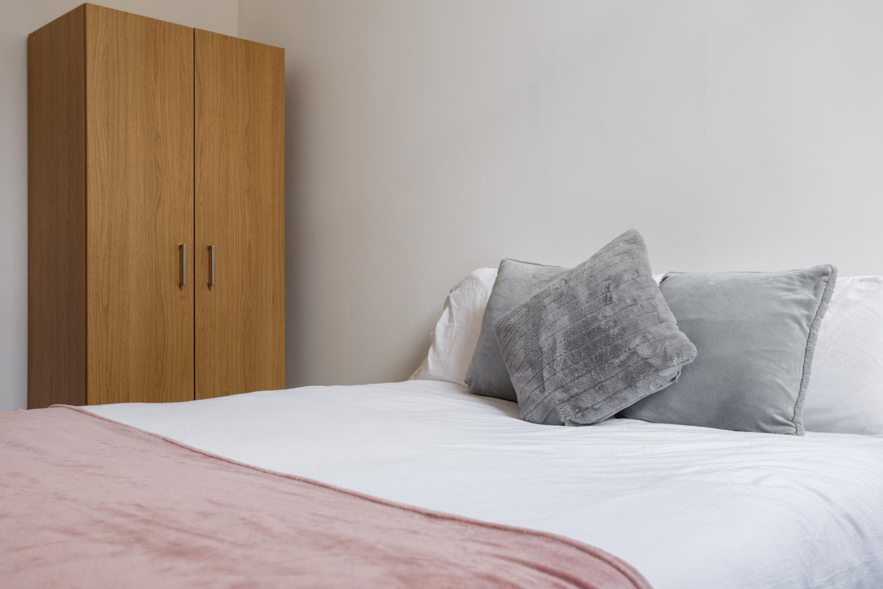 1 Bedroom - City Centre Apartment, Bradford