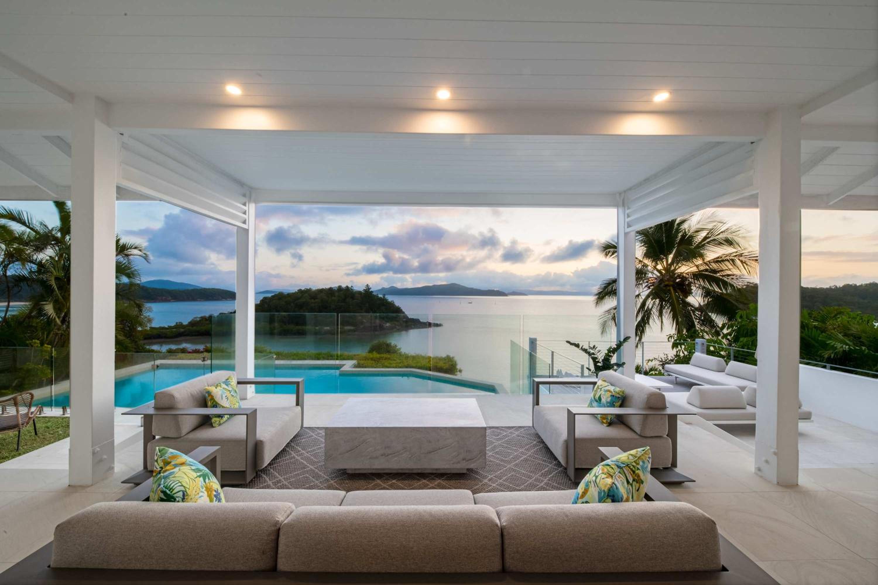 Vue de Bleu' Luxury Whitsunday Ocean View Retreat
