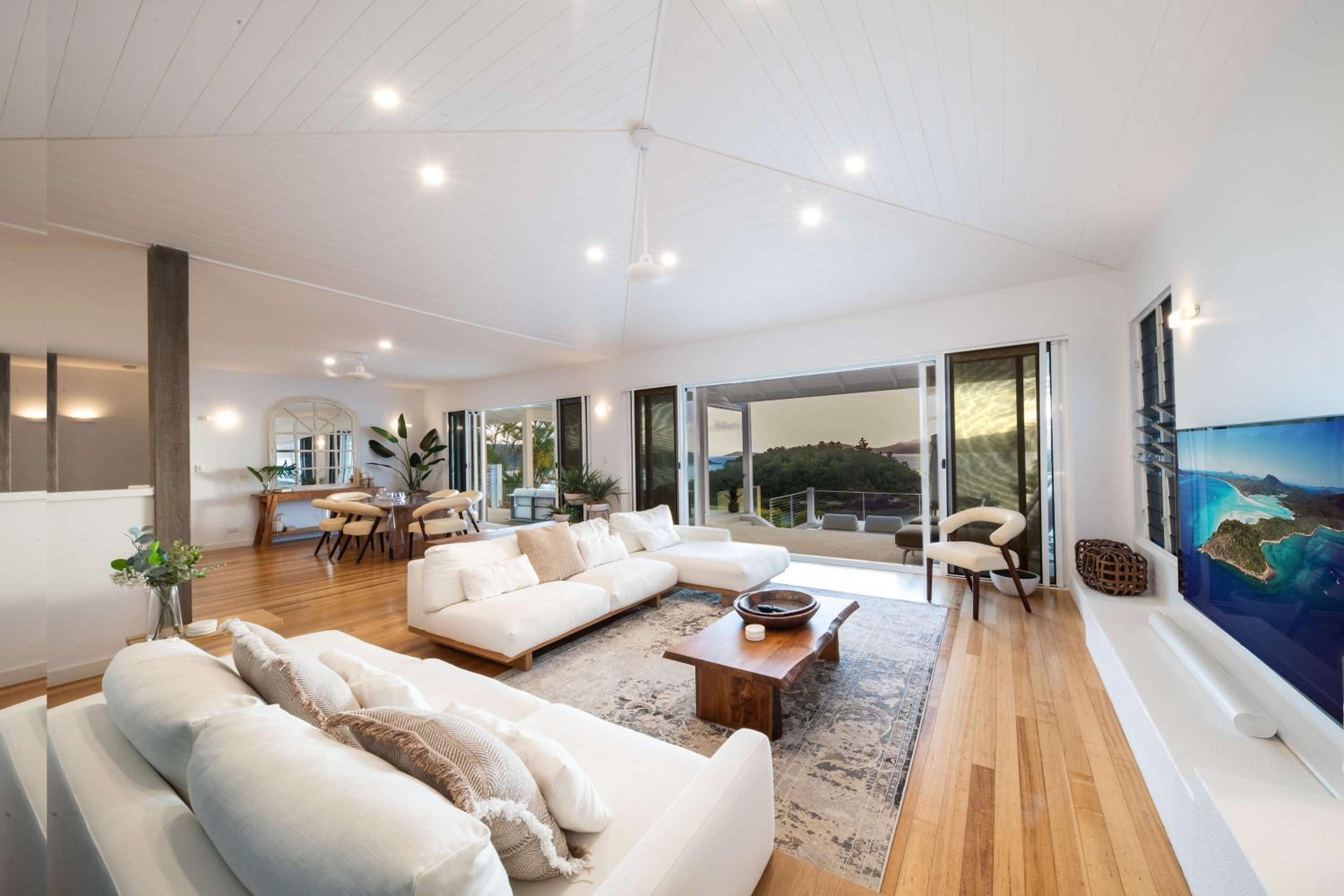 Vue de Bleu' Luxury Whitsunday Ocean View Retreat