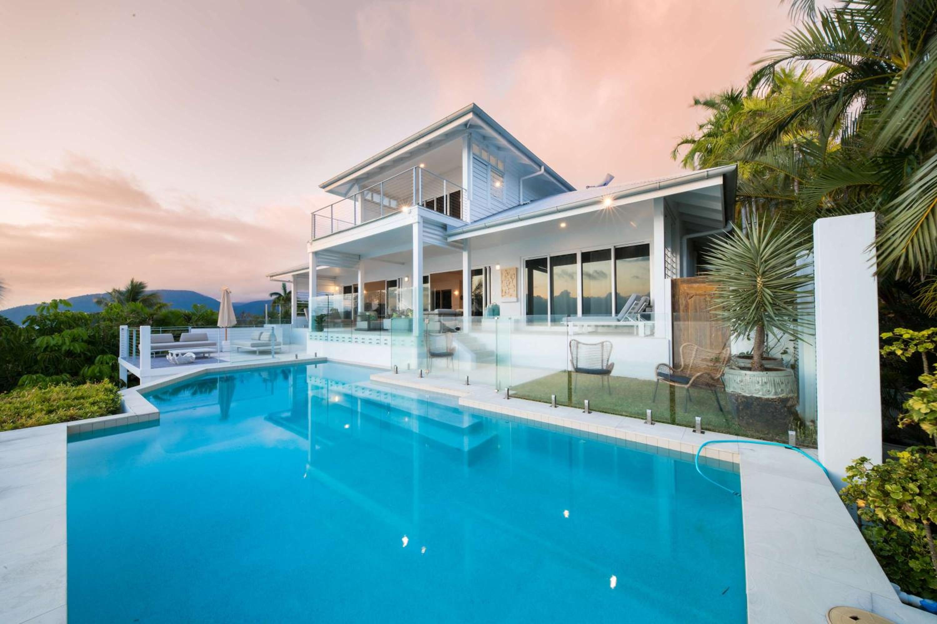 Vue de Bleu' Luxury Whitsunday Ocean View Retreat