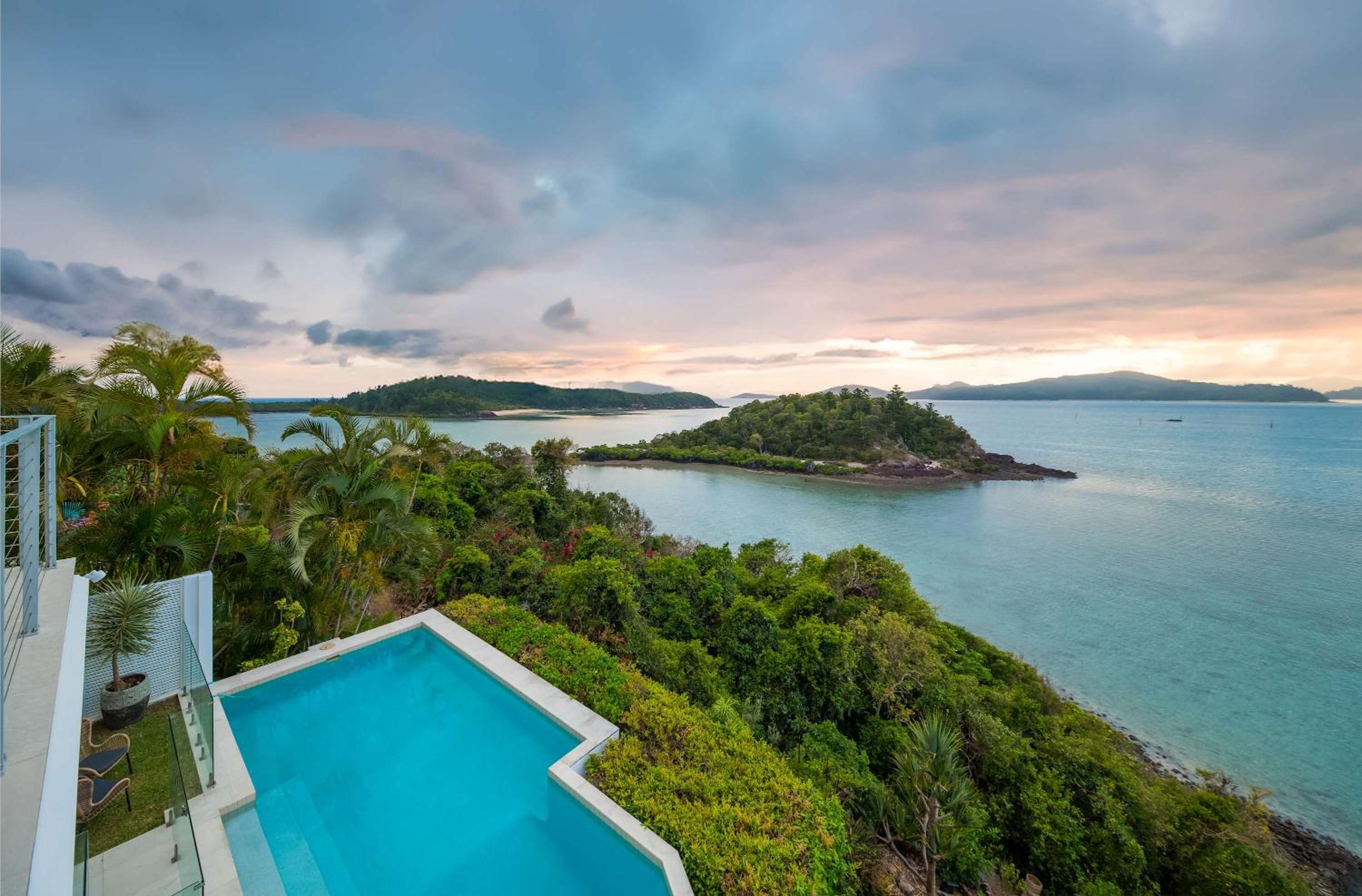 Vue de Bleu' Luxury Whitsunday Ocean View Retreat